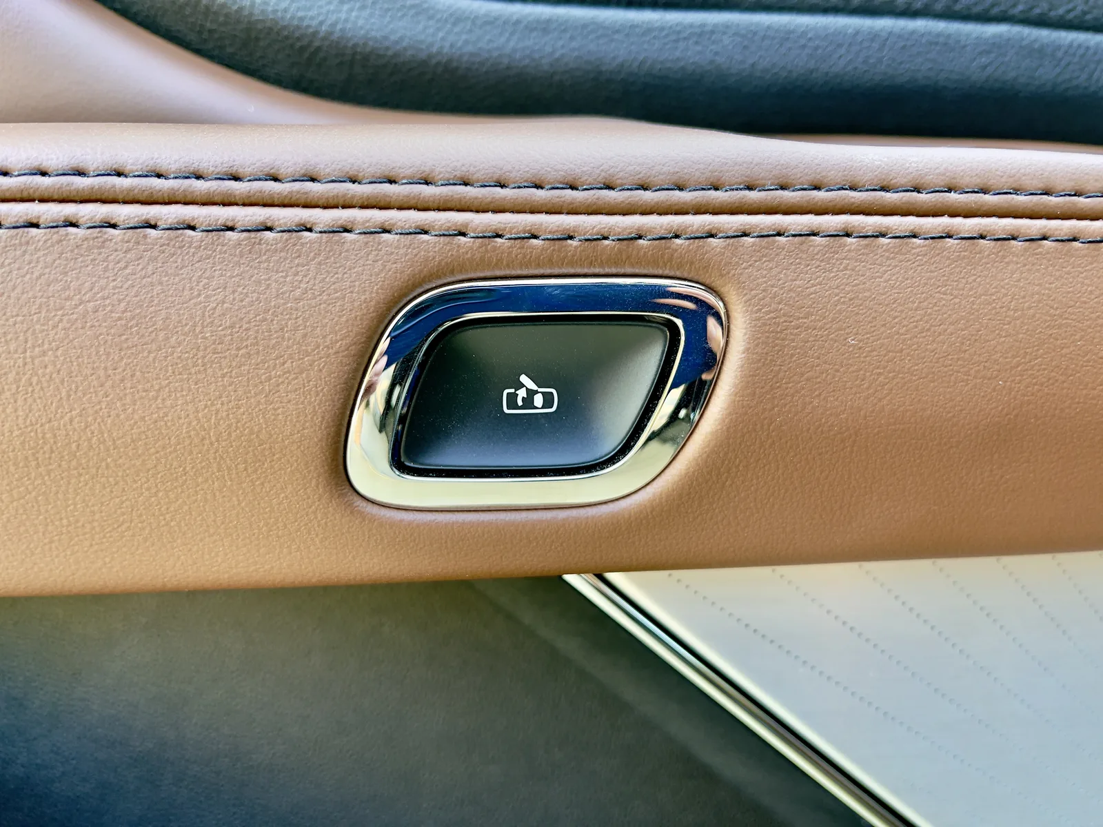 On Cloud 9: 2022 Lincoln Aviator Reserve I AWD