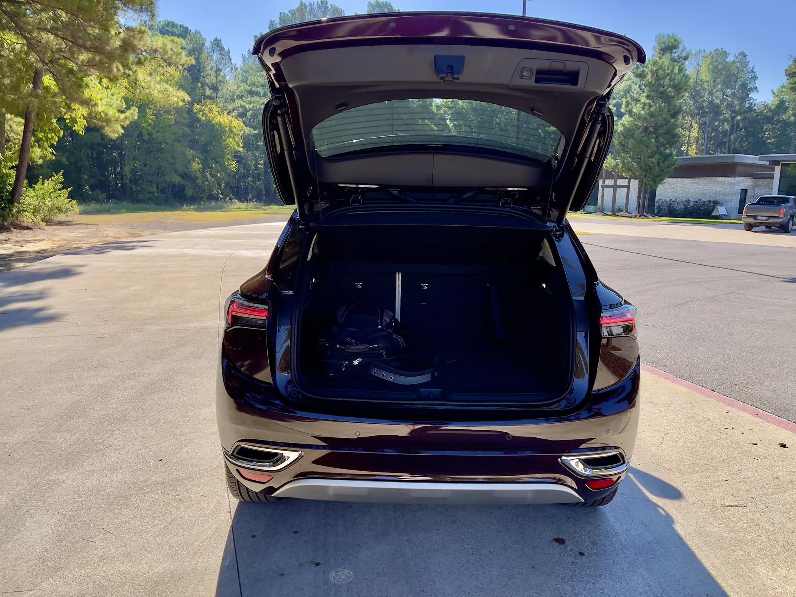 Better than Mazda CX-50? 2022 Buick Envision Avenir