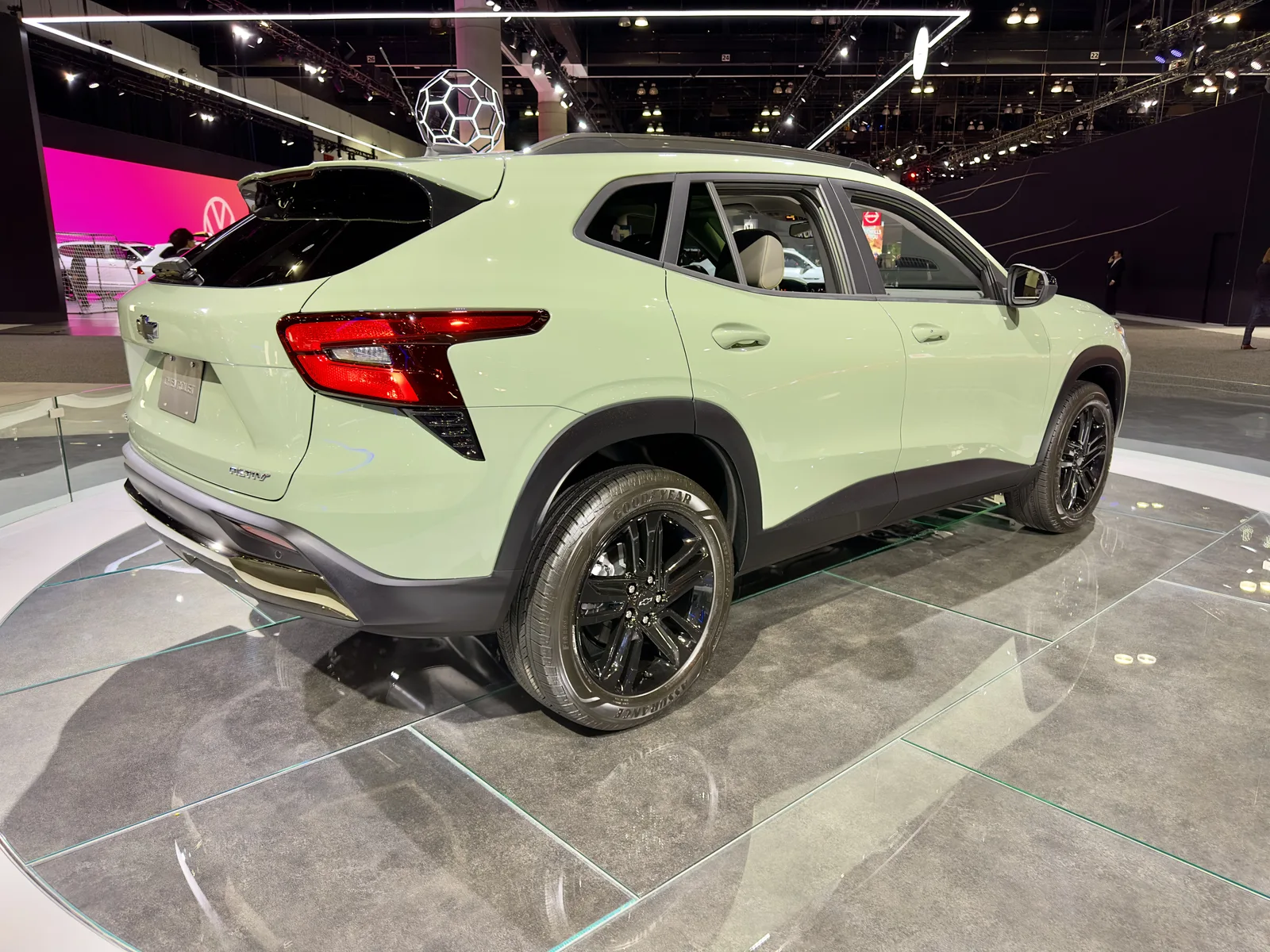 2024 Chevrolet Trax: A Pleasant, Inexpensive Surprise!