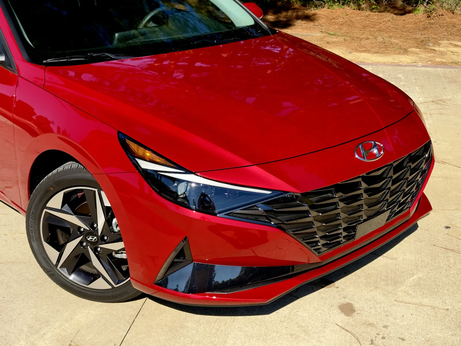 Better Value than a Honda Civic? We Test the 2023 Hyundai Elantra Limited