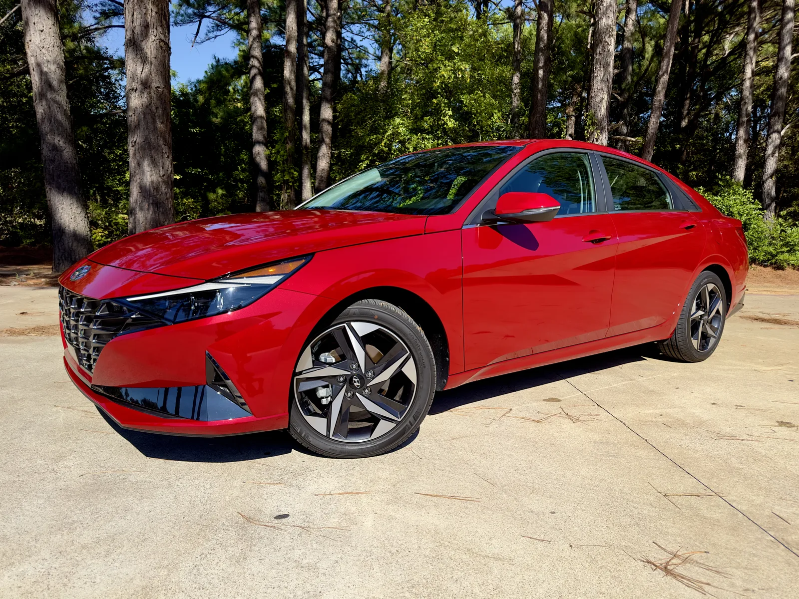 Better Value than a Honda Civic? We Test the 2023 Hyundai Elantra Limited