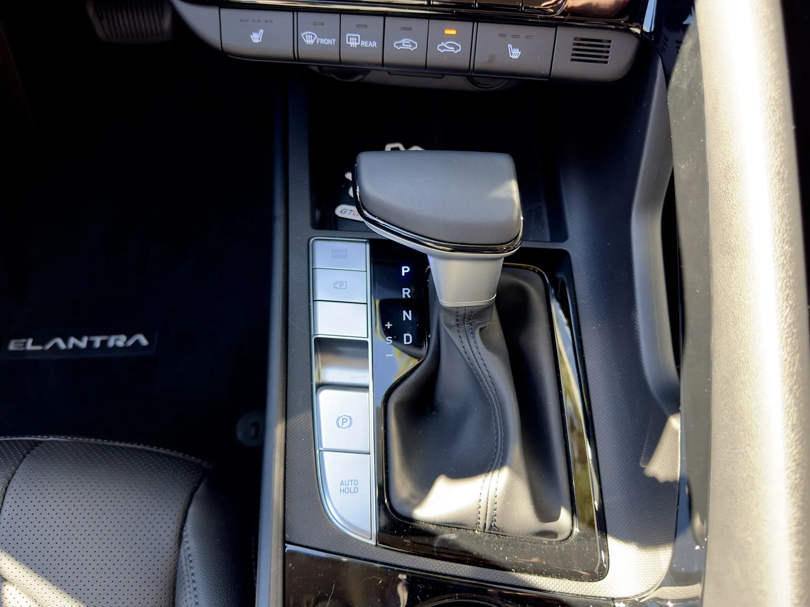 Better Value than a Honda Civic? We Test the 2023 Hyundai Elantra Limited