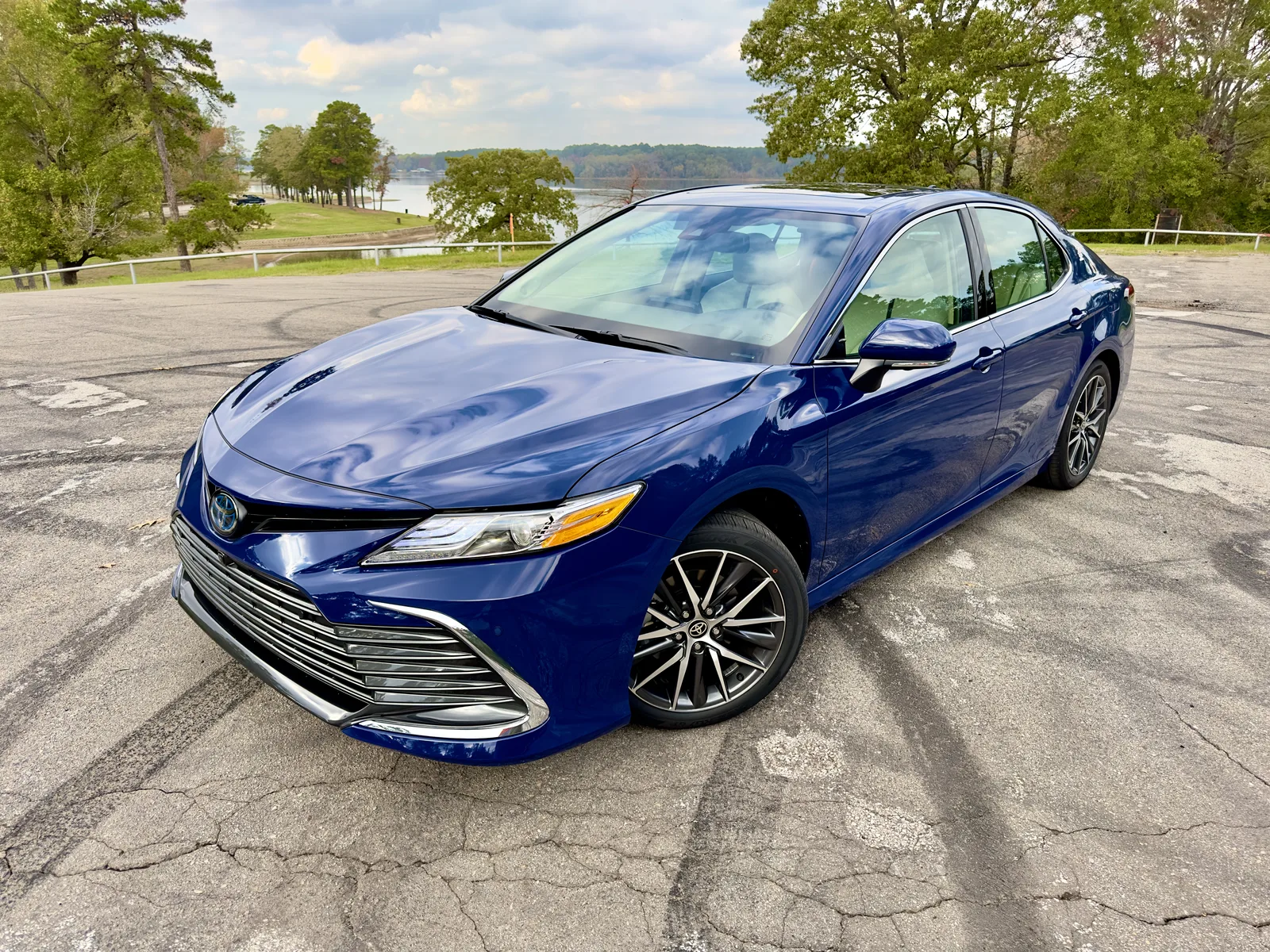 Dad-Mode Unlocked: 2023 Toyota Camry Hybrid