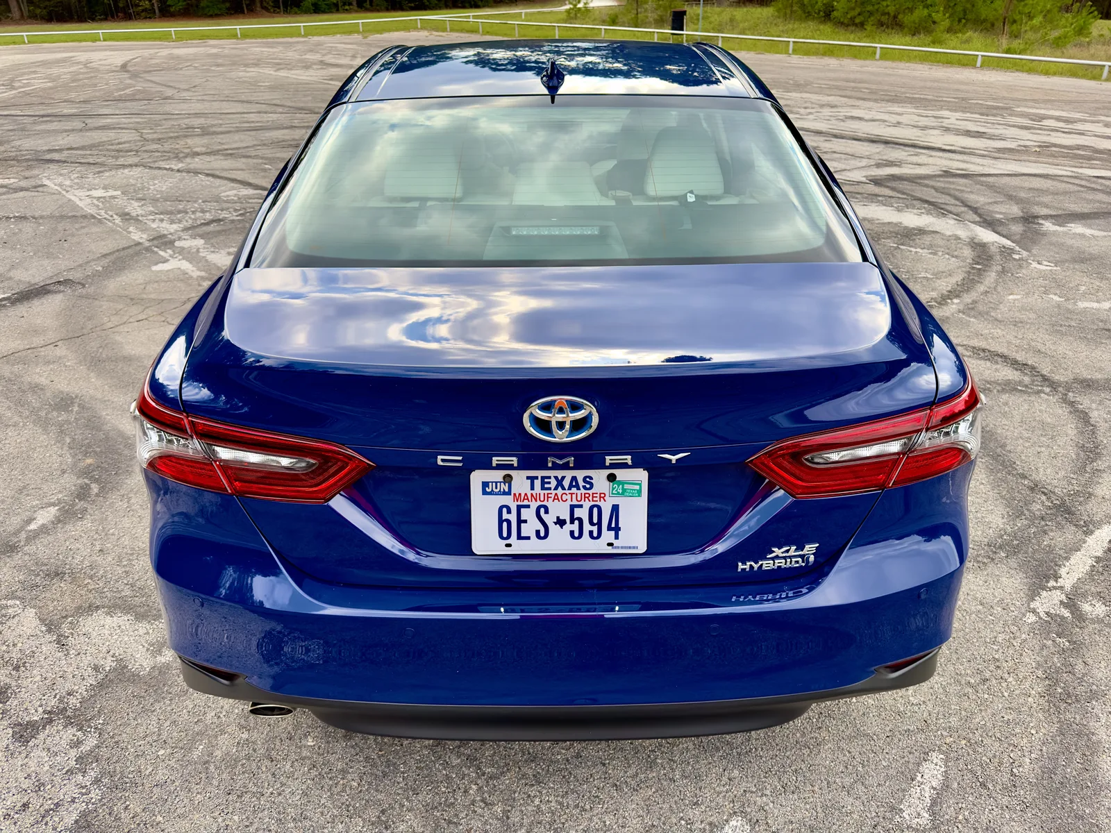 Dad-Mode Unlocked: 2023 Toyota Camry Hybrid