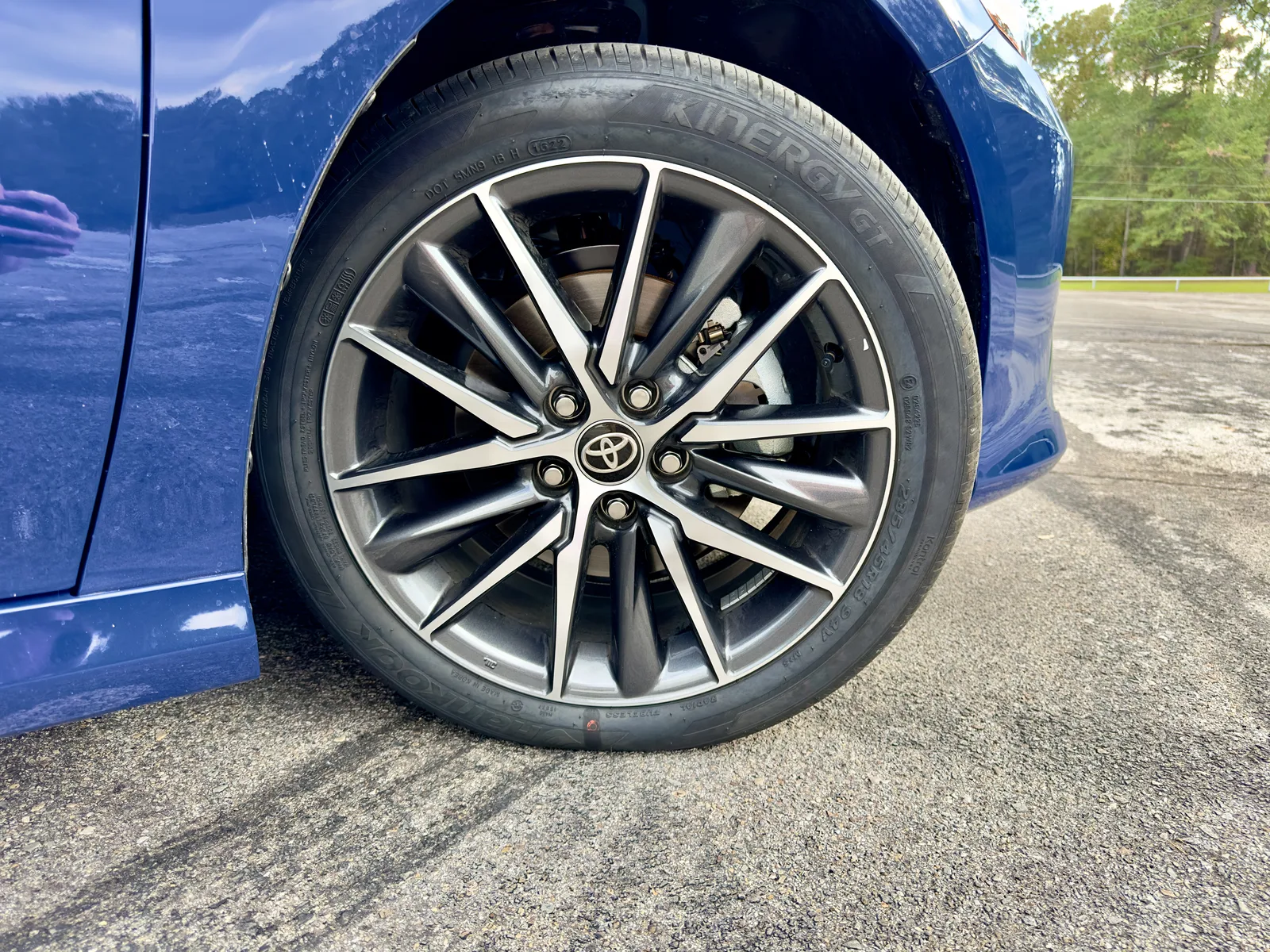 Dad-Mode Unlocked: 2023 Toyota Camry Hybrid
