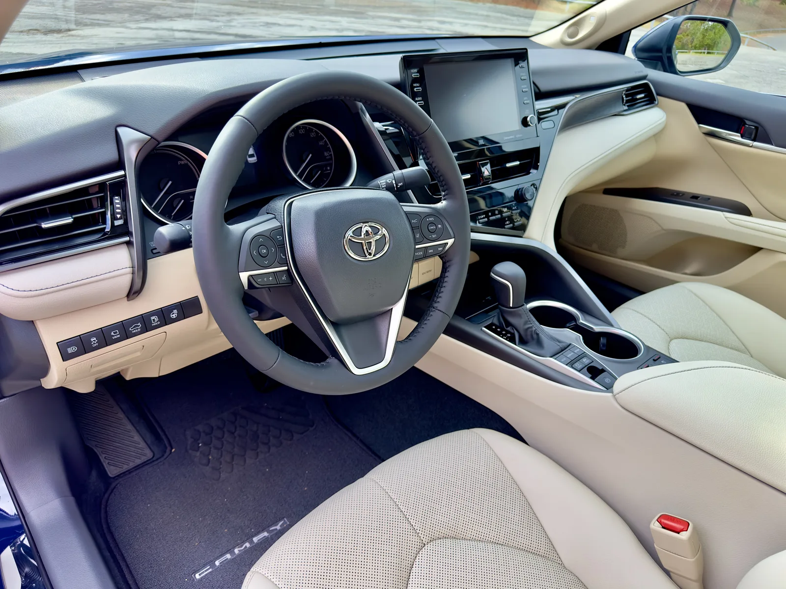 Dad-Mode Unlocked: 2023 Toyota Camry Hybrid