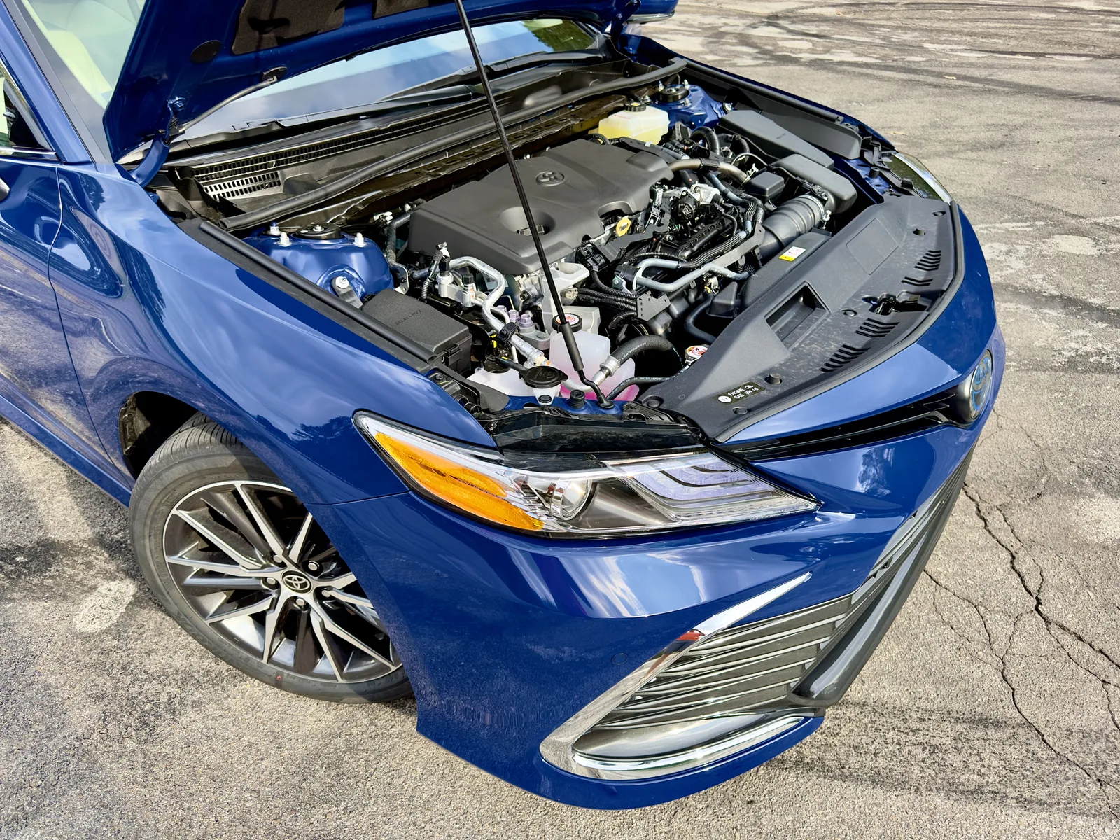 Dad-Mode Unlocked: 2023 Toyota Camry Hybrid