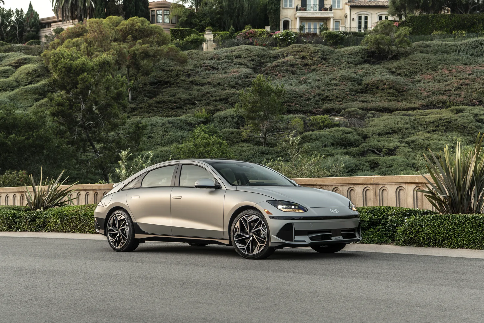 DON'T Call it a Sedan: 2023 Hyundai IONIQ 6