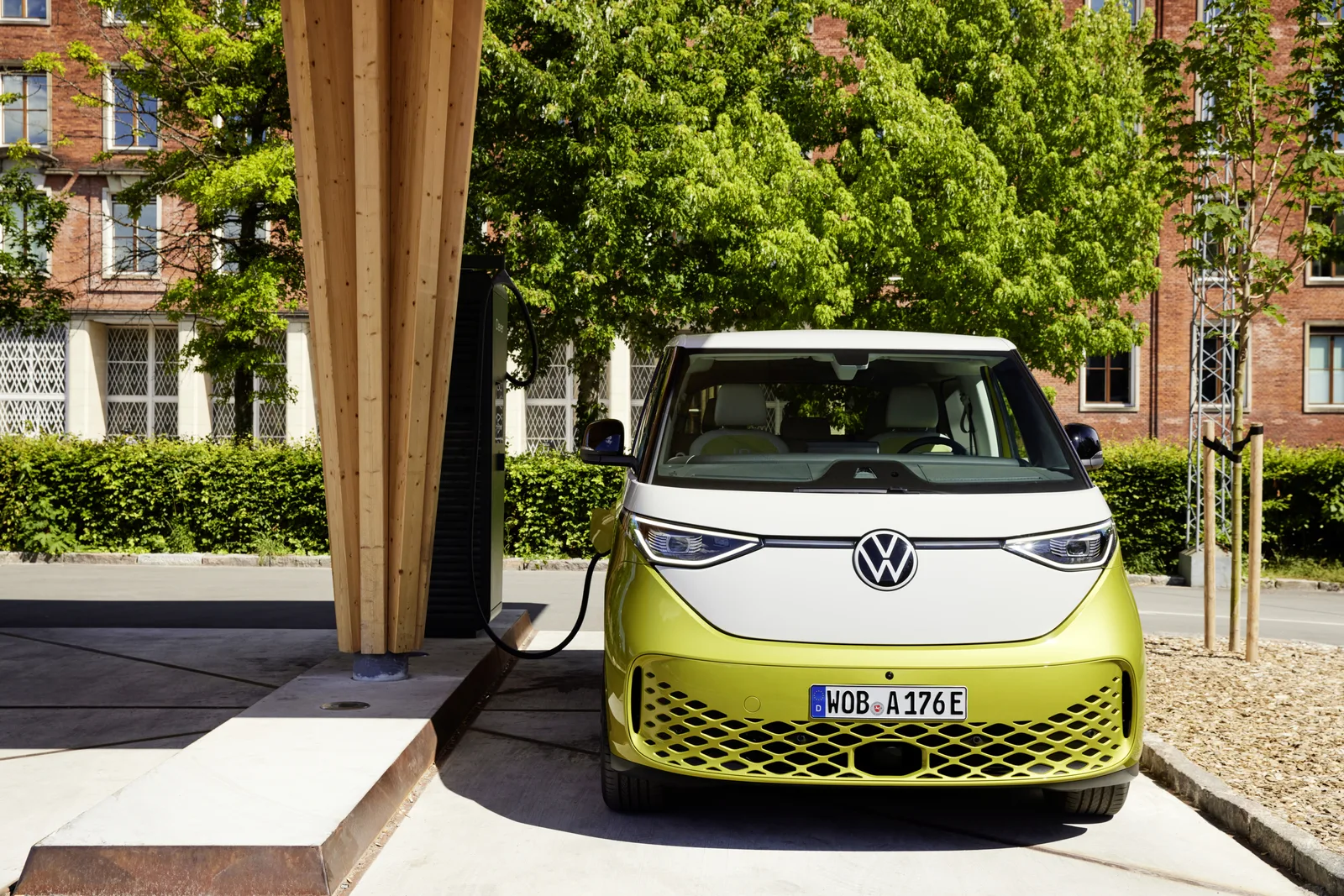 Modern Flower-Power: We Check out the VW ID.BUZZ at the LA Auto Show