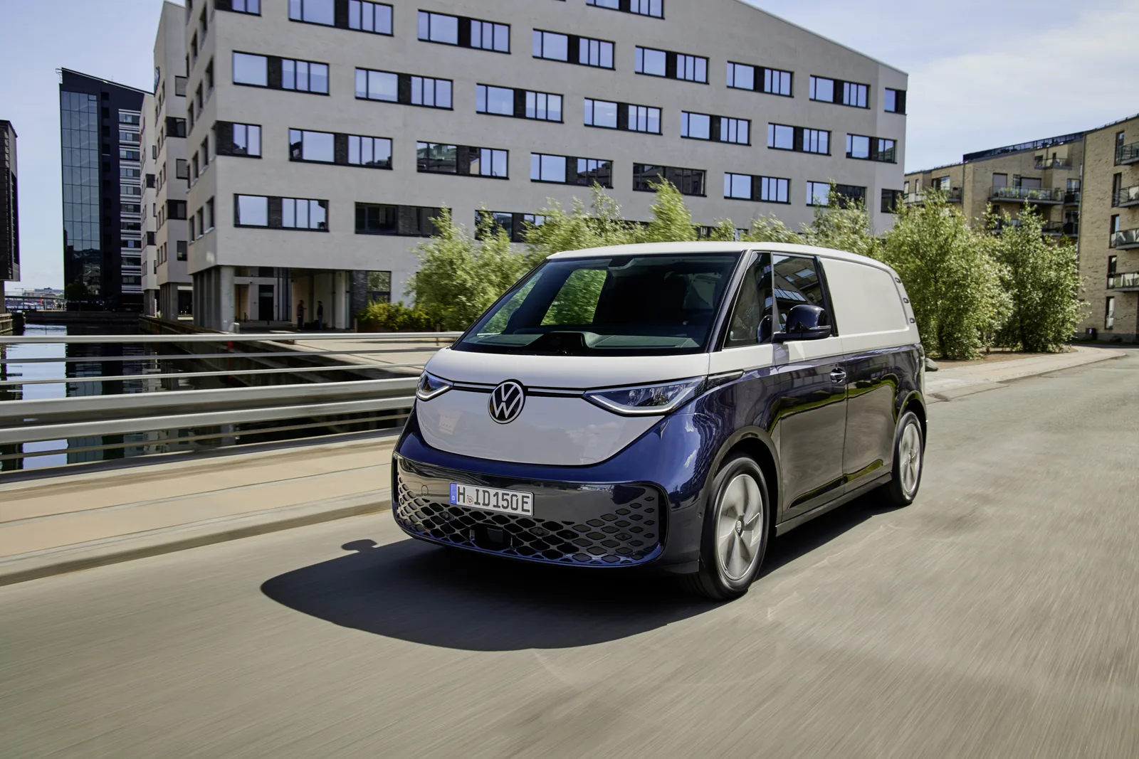Modern Flower-Power: We Check out the VW ID.BUZZ at the LA Auto Show