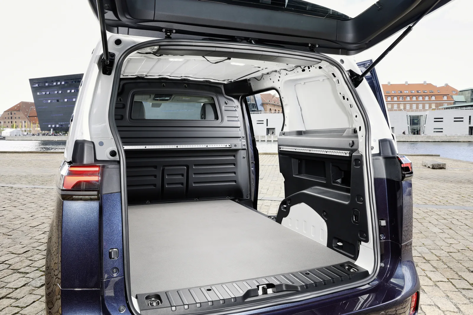 Modern Flower-Power: We Check out the VW ID.BUZZ at the LA Auto Show