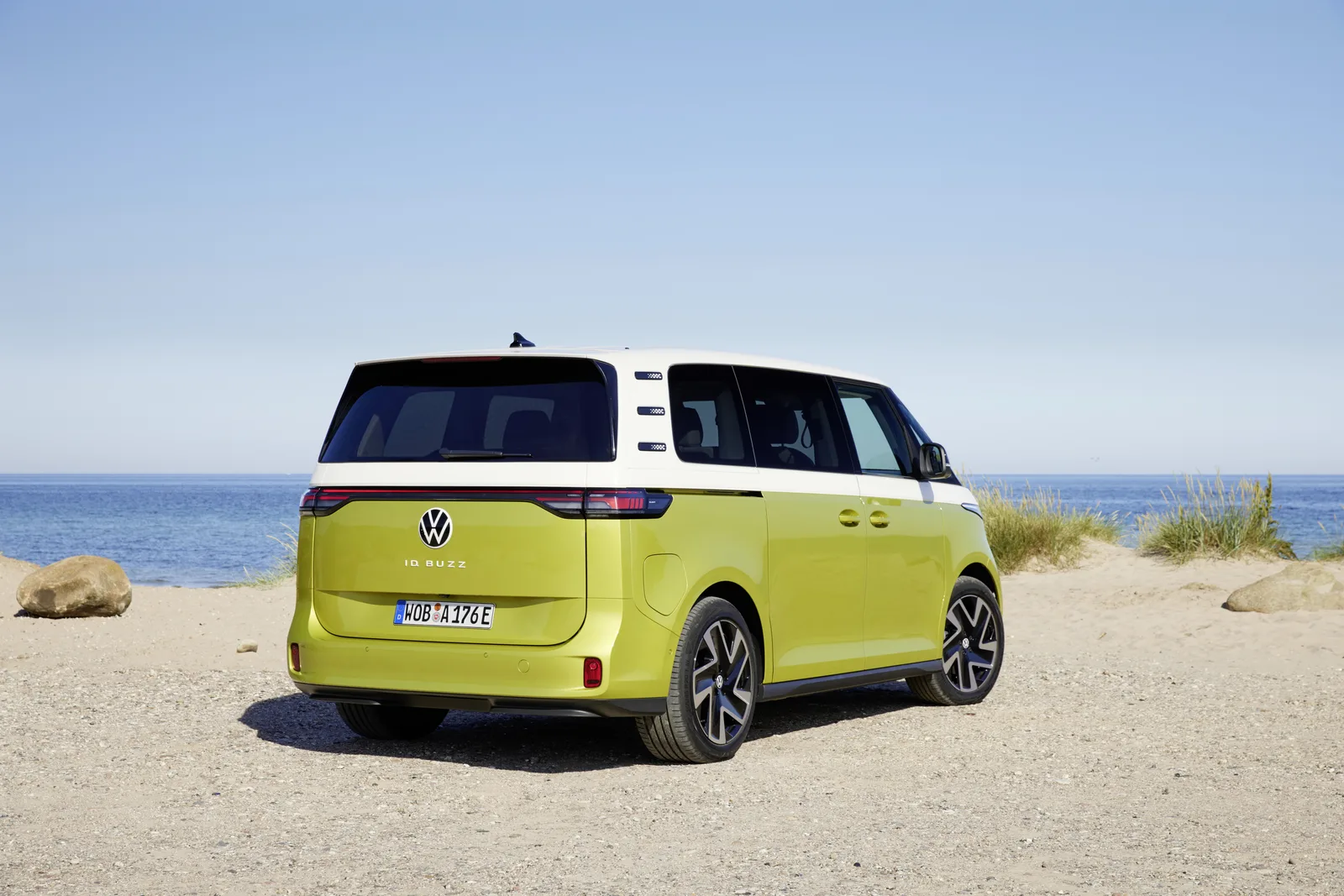 Modern Flower-Power: We Check out the VW ID.BUZZ at the LA Auto Show
