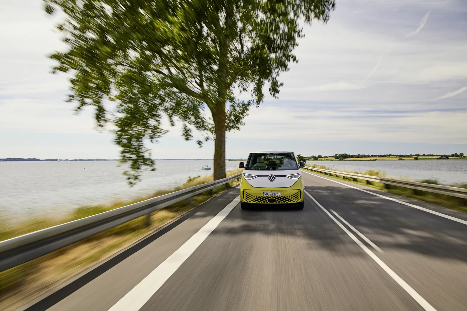 Modern Flower-Power: We Check out the VW ID.BUZZ at the LA Auto Show