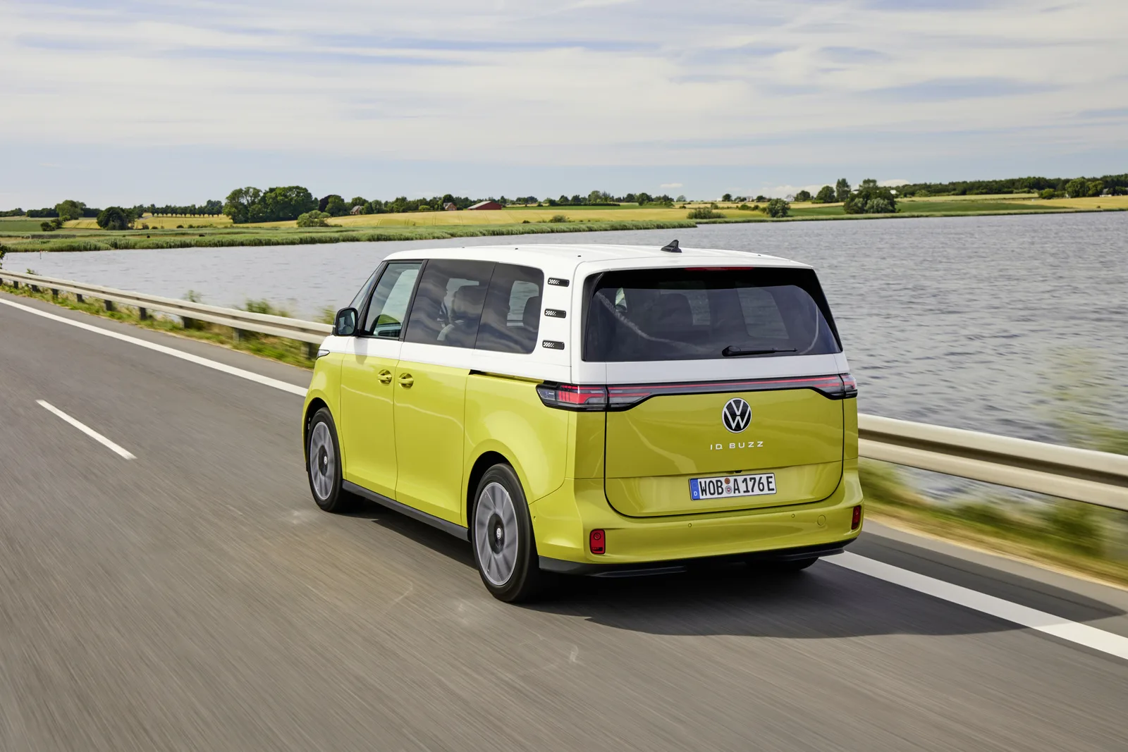 Modern Flower-Power: We Check out the VW ID.BUZZ at the LA Auto Show