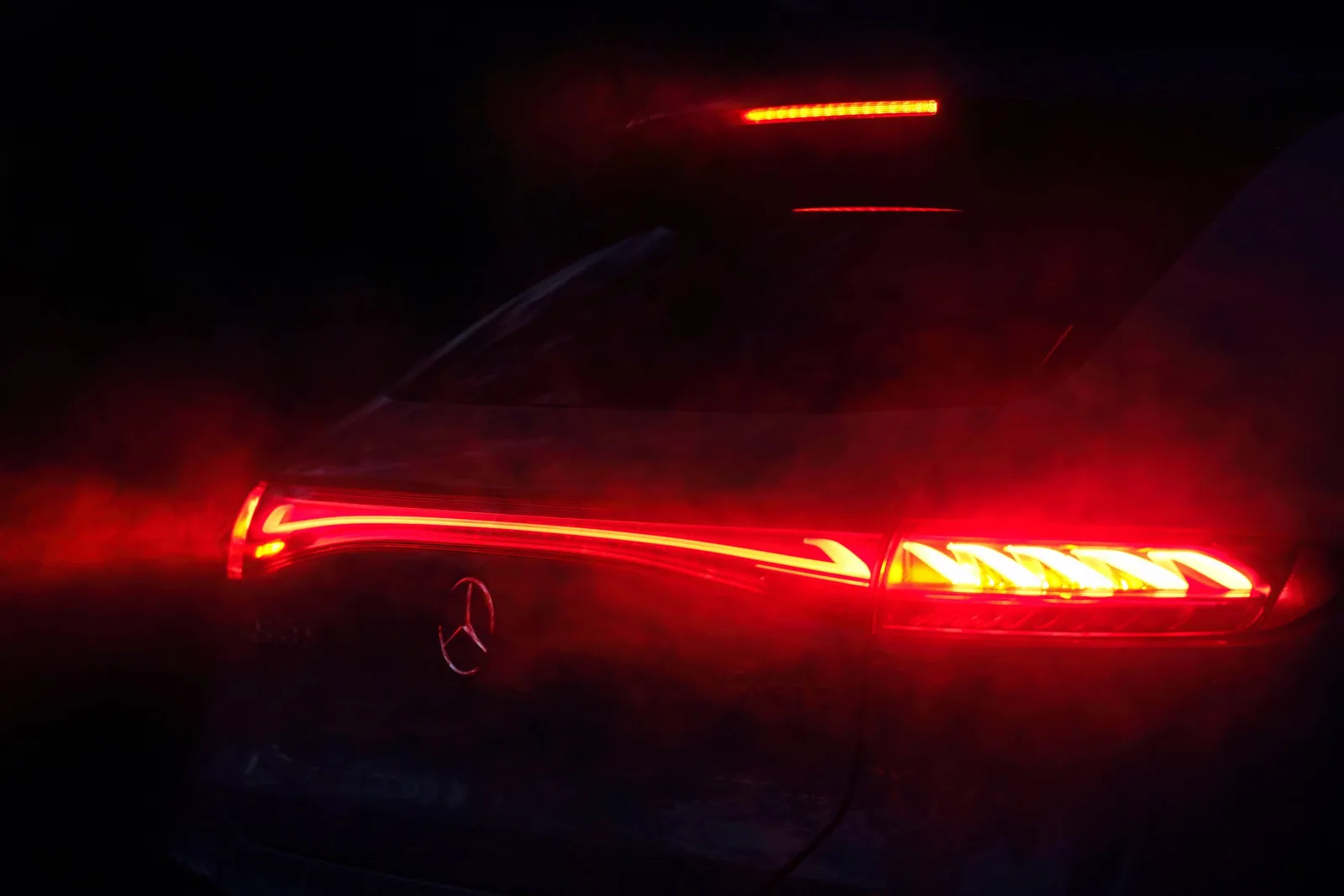 Better than a Tesla Model X? 2023 Mercedes-Benz EQS 580 4MATIC SUV