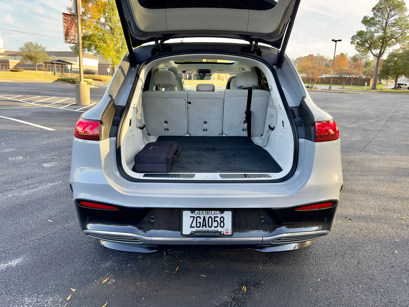 Better than a Tesla Model X? 2023 Mercedes-Benz EQS 580 4MATIC SUV