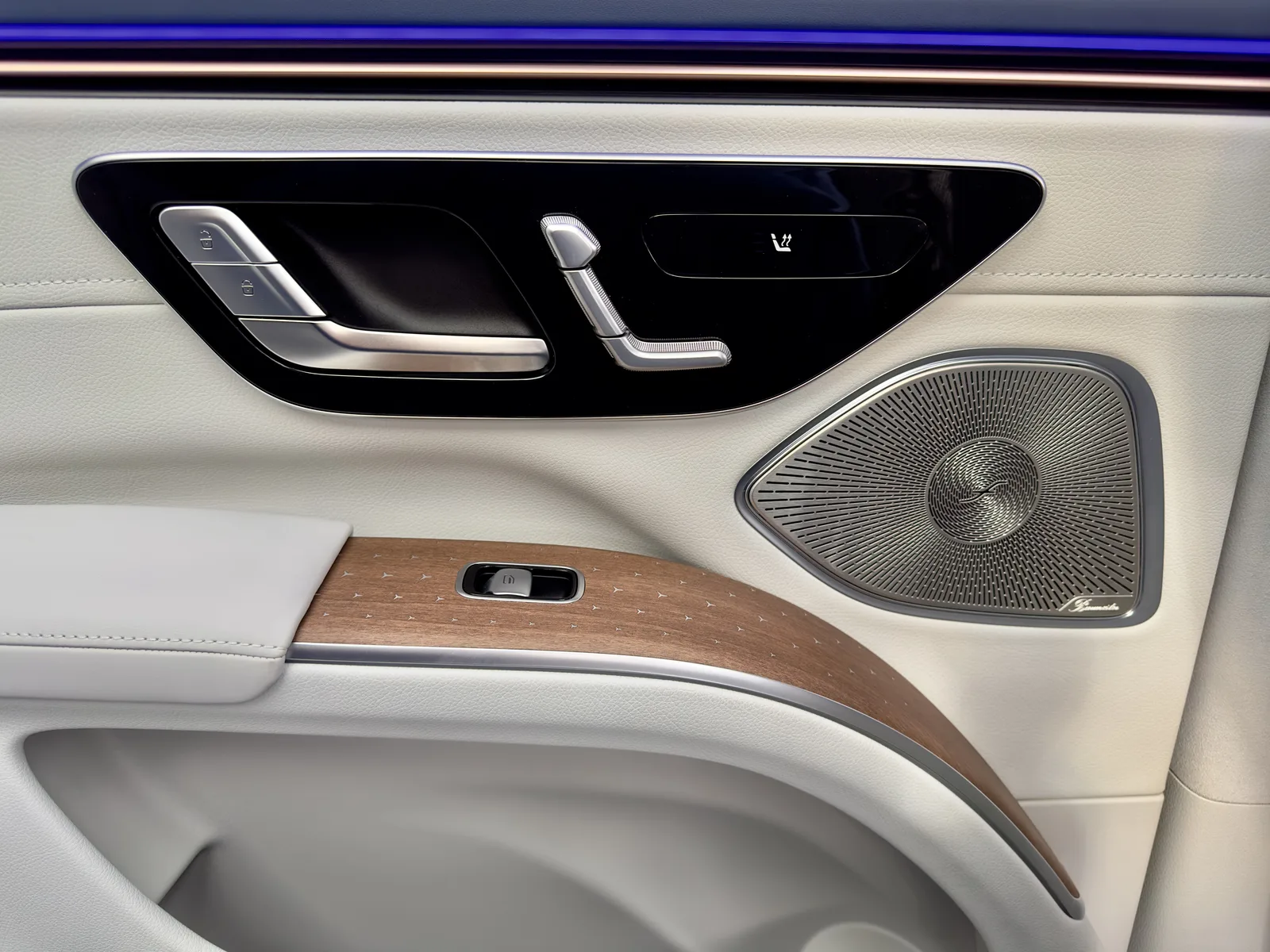 Better than a Tesla Model X? 2023 Mercedes-Benz EQS 580 4MATIC SUV