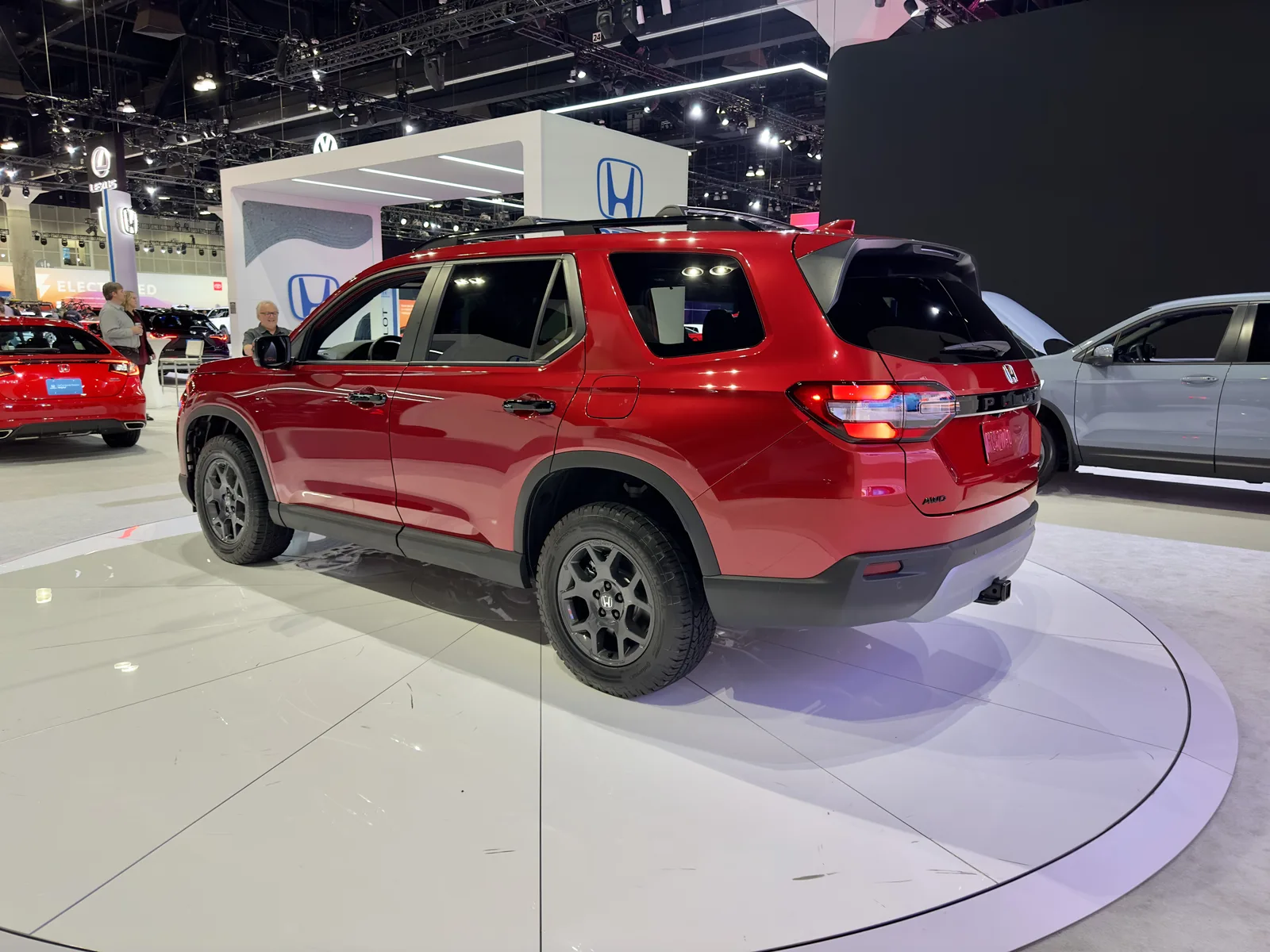 Honda's 3-Row Goes Rugged! 2023 Honda Pilot TrailSport