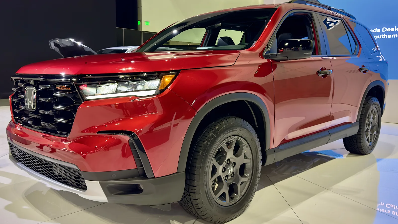 Honda's 3-Row Goes Rugged! 2023 Honda Pilot TrailSport