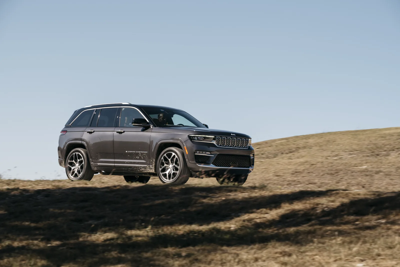 Quick Drive in the 2022 Jeep Grand Cherokee Summit Reserve 4xe