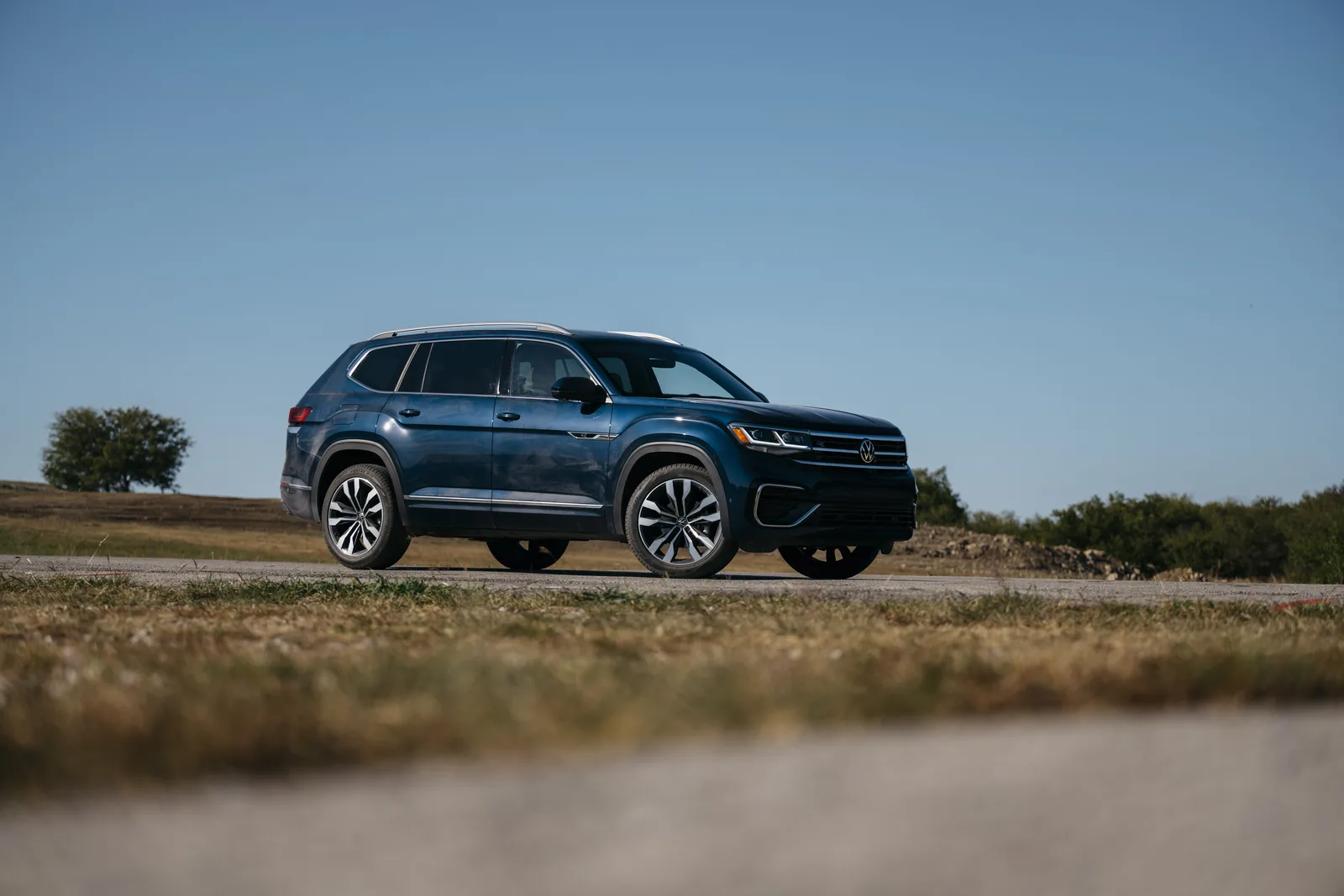 Quick Drive in the 2022 VW Atlas V6 SEL Premium R-Line