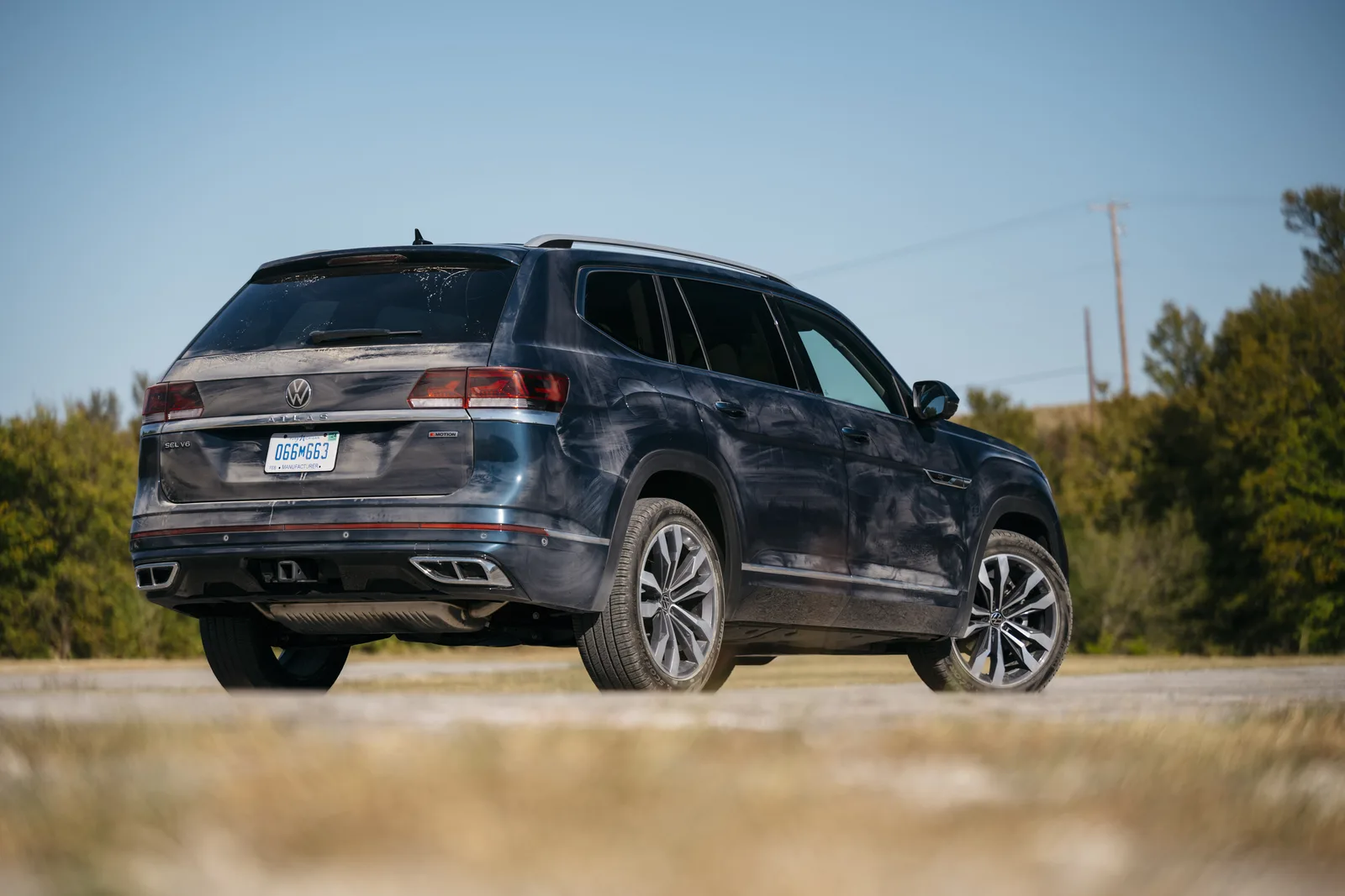 Quick Drive in the 2022 VW Atlas V6 SEL Premium R-Line