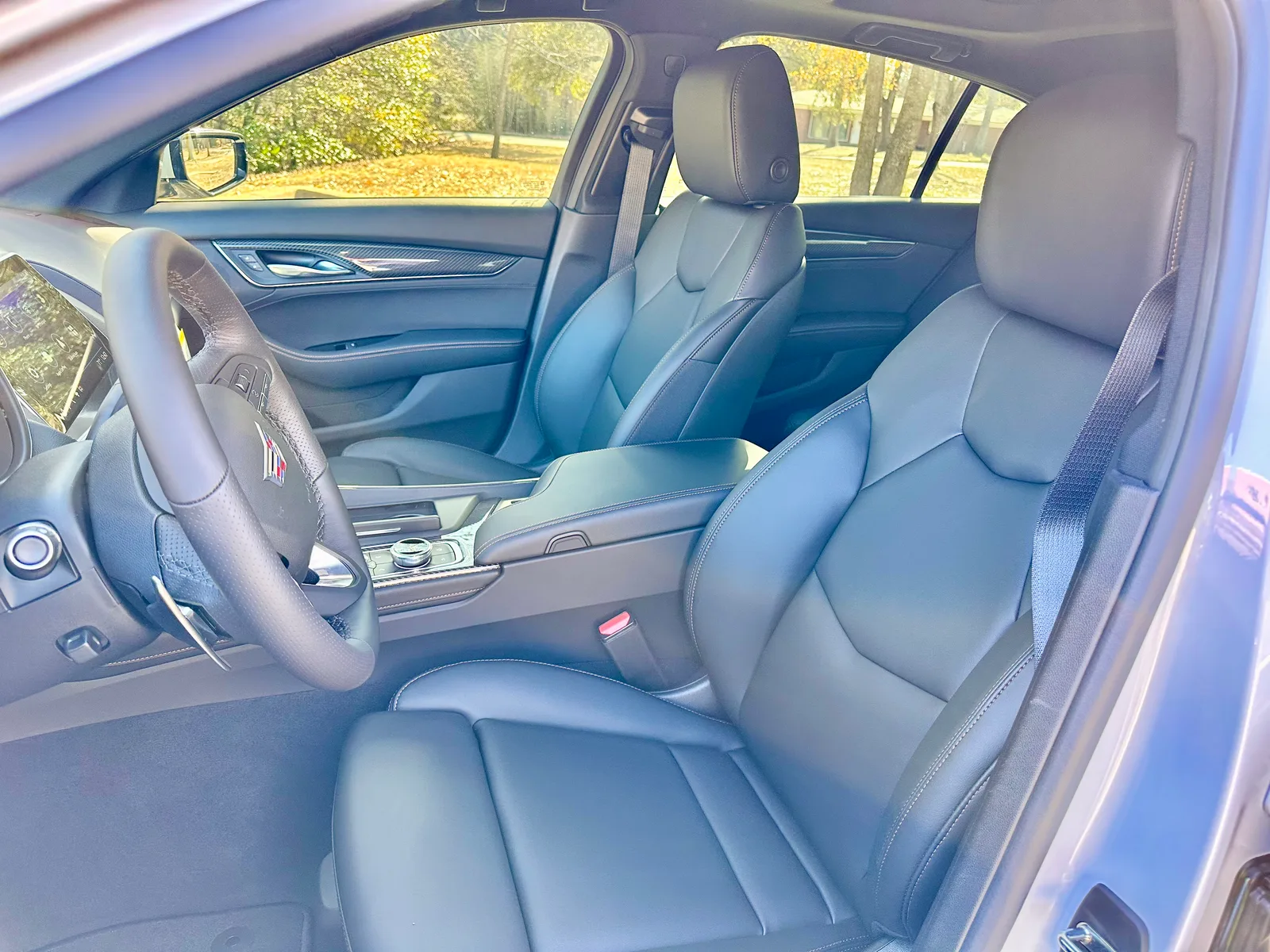 2023 Cadillac CT5 Sport: A Beautiful and Luxurious Sedan in a Sea of Crossovers