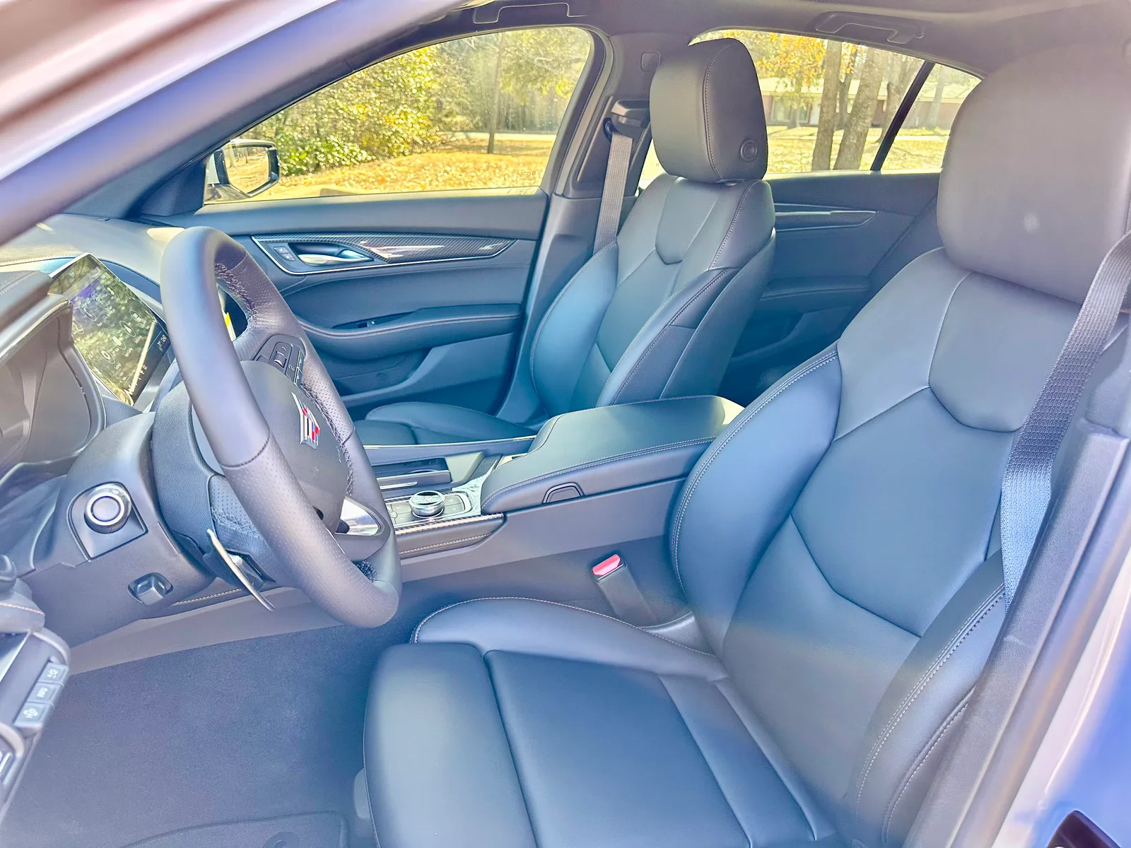 2023 Cadillac CT5 Sport: A Beautiful and Luxurious Sedan in a Sea of Crossovers