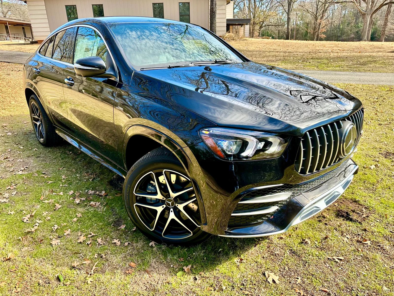 2023 Mercedes-AMG GLE 53: A Beautiful Luxury SUV with AMG Power