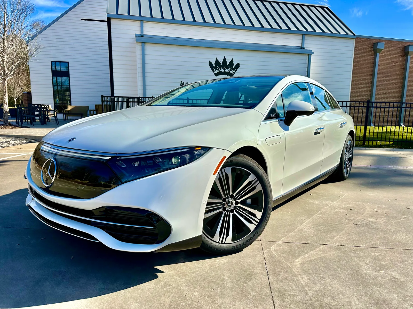 2023 Mercedes-Benz EQS 450+: More Luxurious than a Tesla Model S