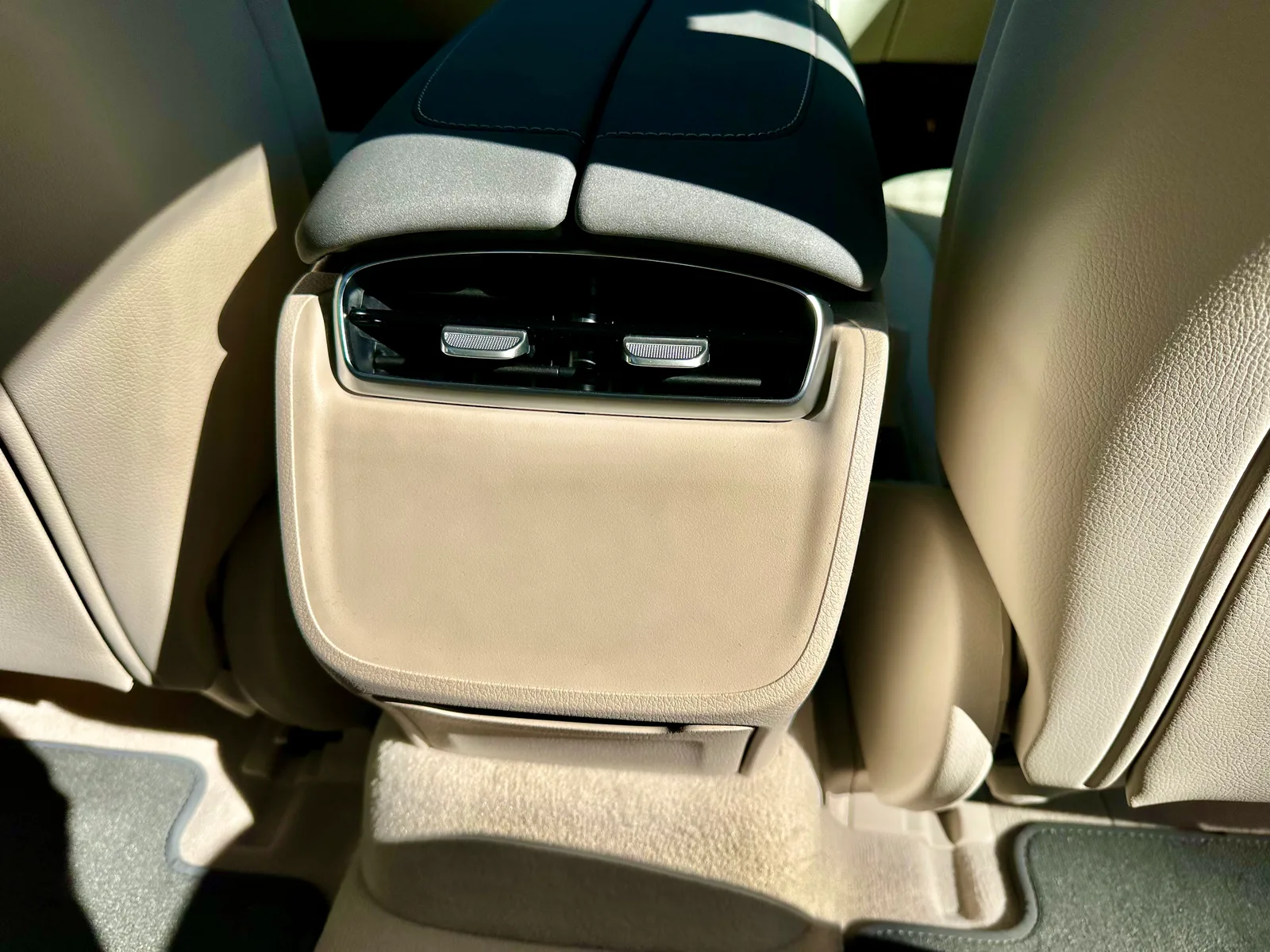 2023 Mercedes-Benz EQS 450+: More Luxurious than a Tesla Model S