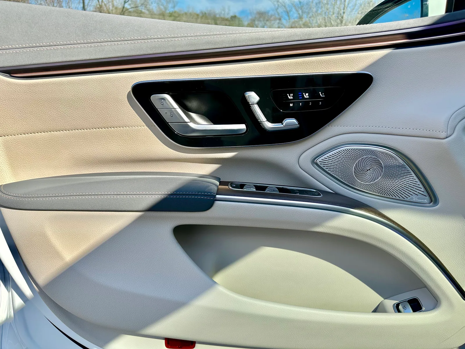 2023 Mercedes-Benz EQS 450+: More Luxurious than a Tesla Model S