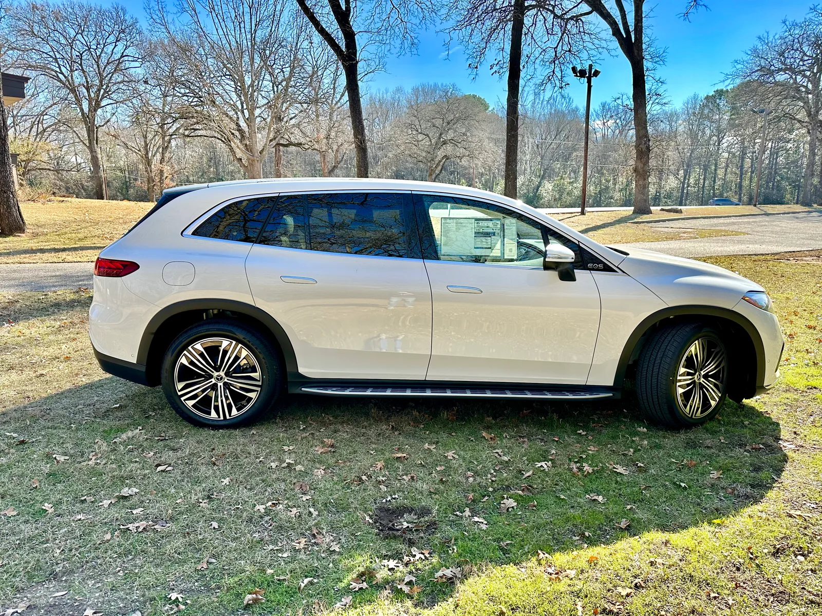 2023 Mercedes-Benz EQS 450+ SUV: More Luxurious than a Tesla Model X