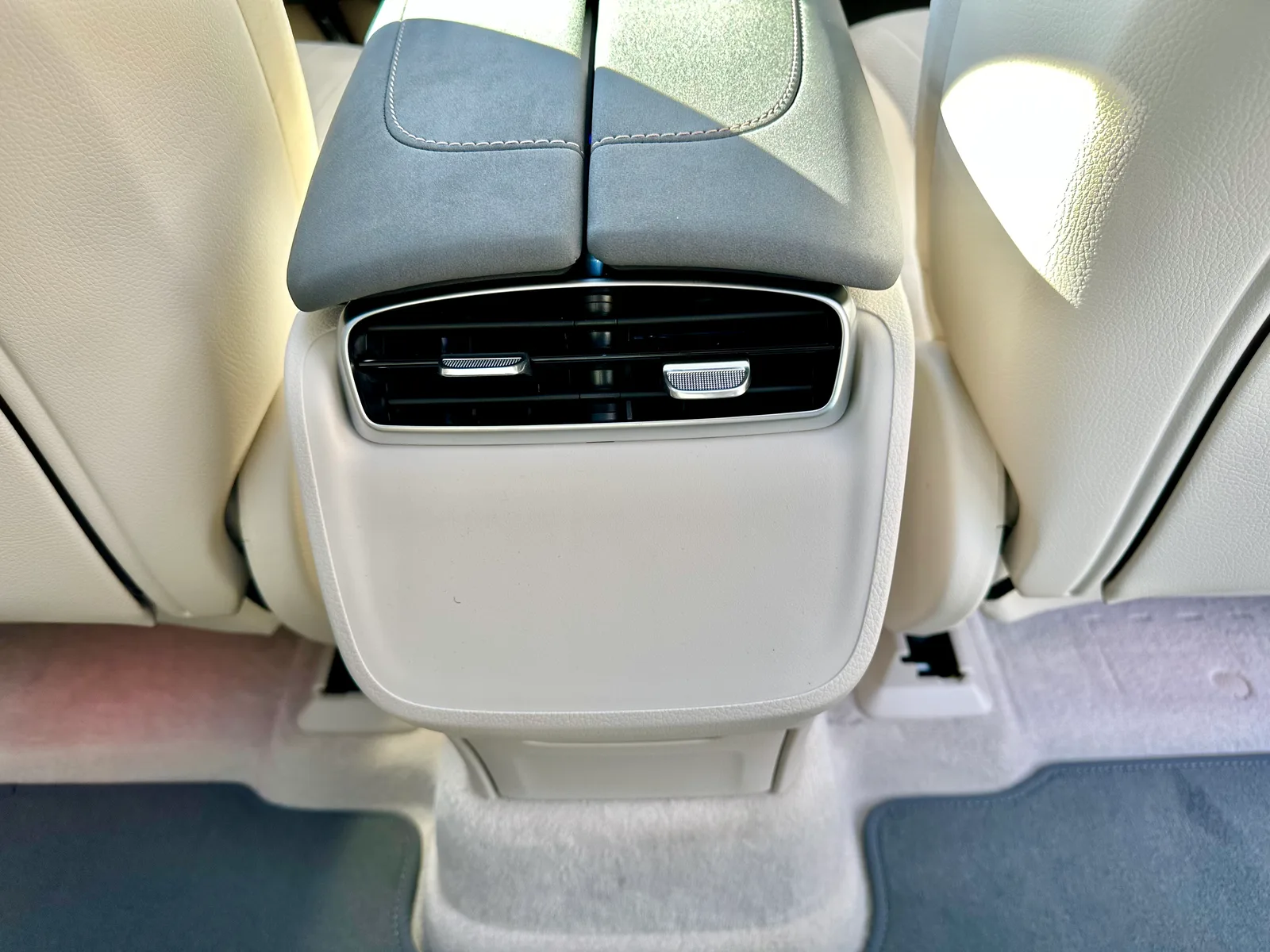 2023 Mercedes-Benz EQS 450+ SUV: More Luxurious than a Tesla Model X