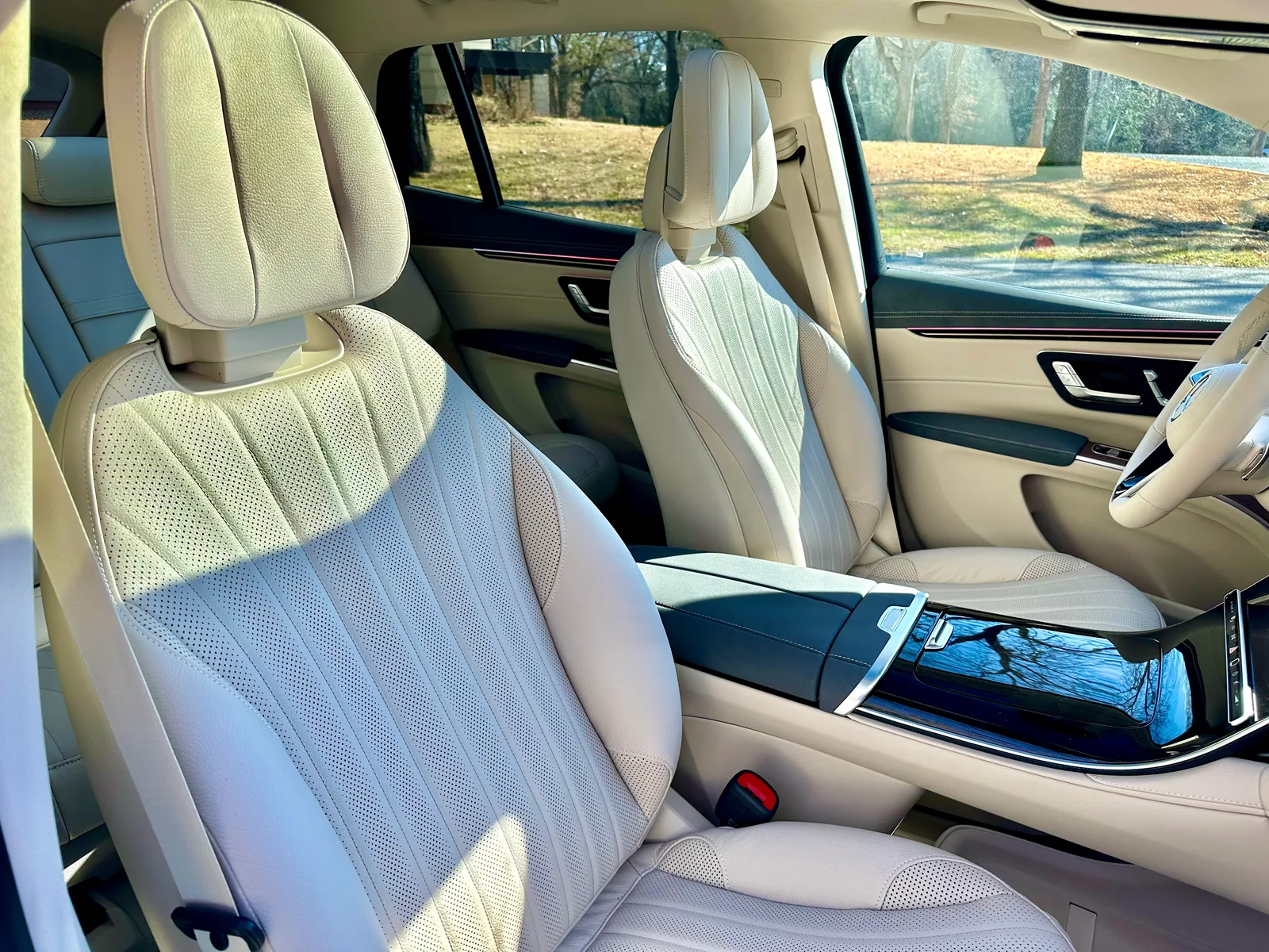 2023 Mercedes-Benz EQS 450+ SUV: More Luxurious than a Tesla Model X