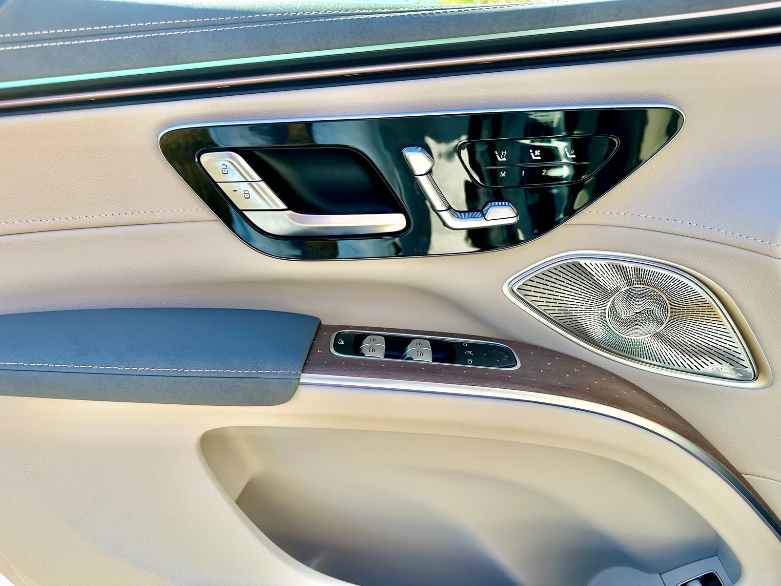 2023 Mercedes-Benz EQS 450+ SUV: More Luxurious than a Tesla Model X