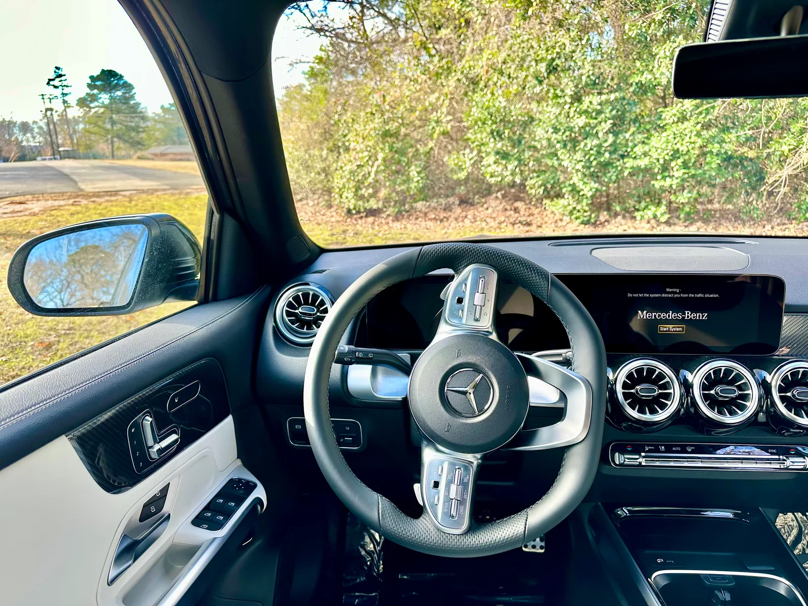 2023 Mercedes Benz GLB250: Exploring the Ultimate in Luxury and Practicality