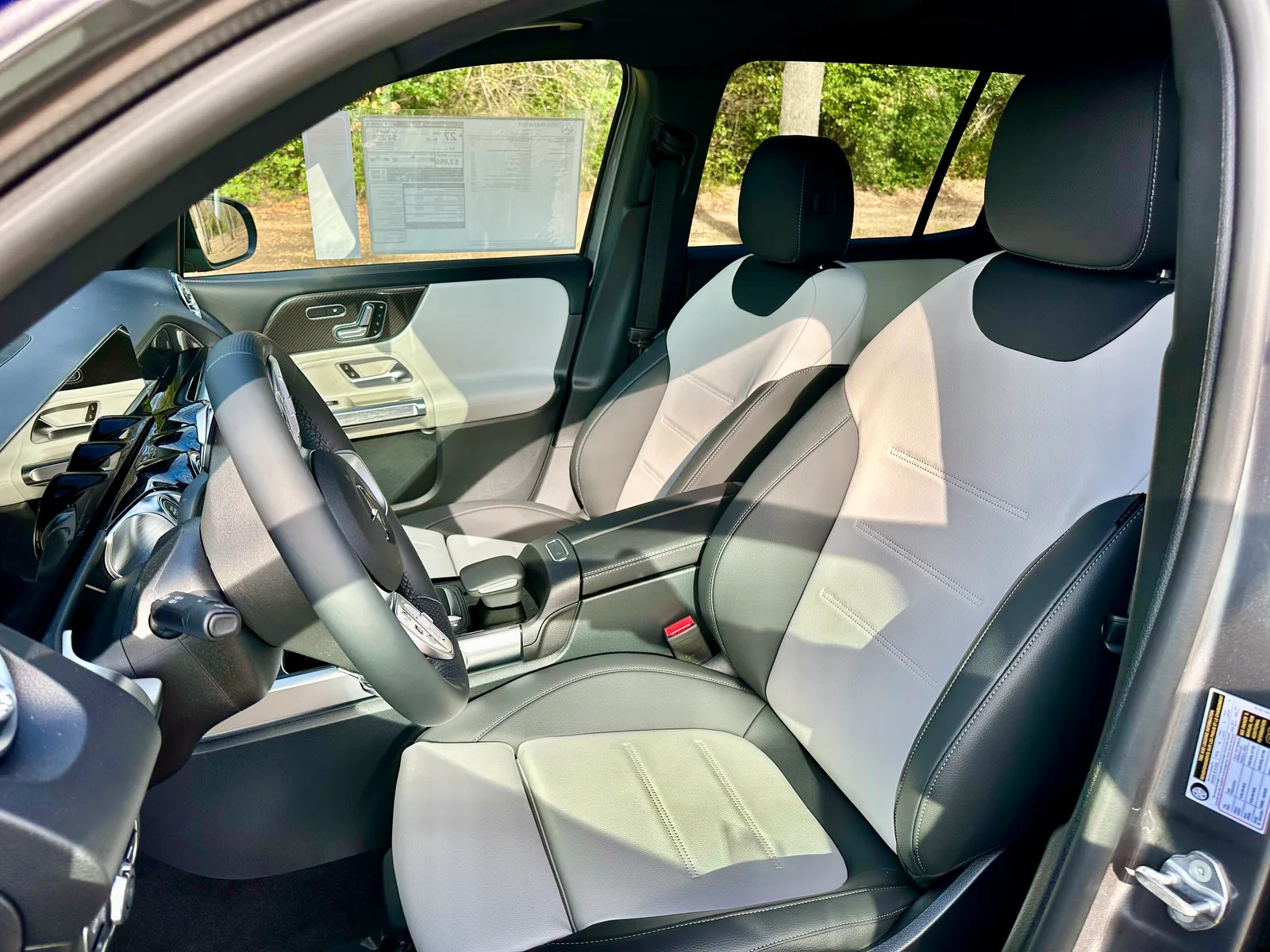 2023 Mercedes Benz GLB250: Exploring the Ultimate in Luxury and Practicality