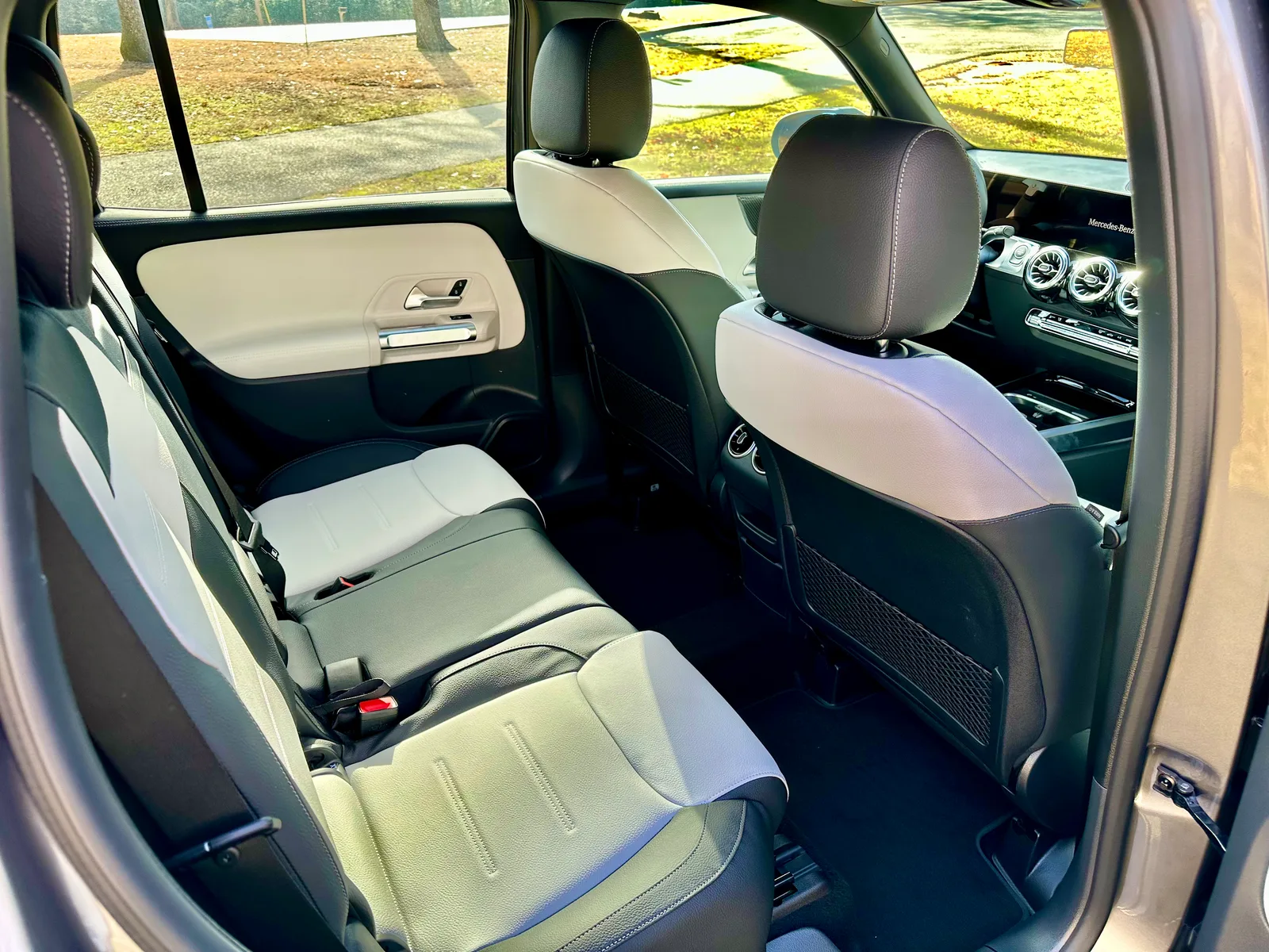 2023 Mercedes Benz GLB250: Exploring the Ultimate in Luxury and Practicality