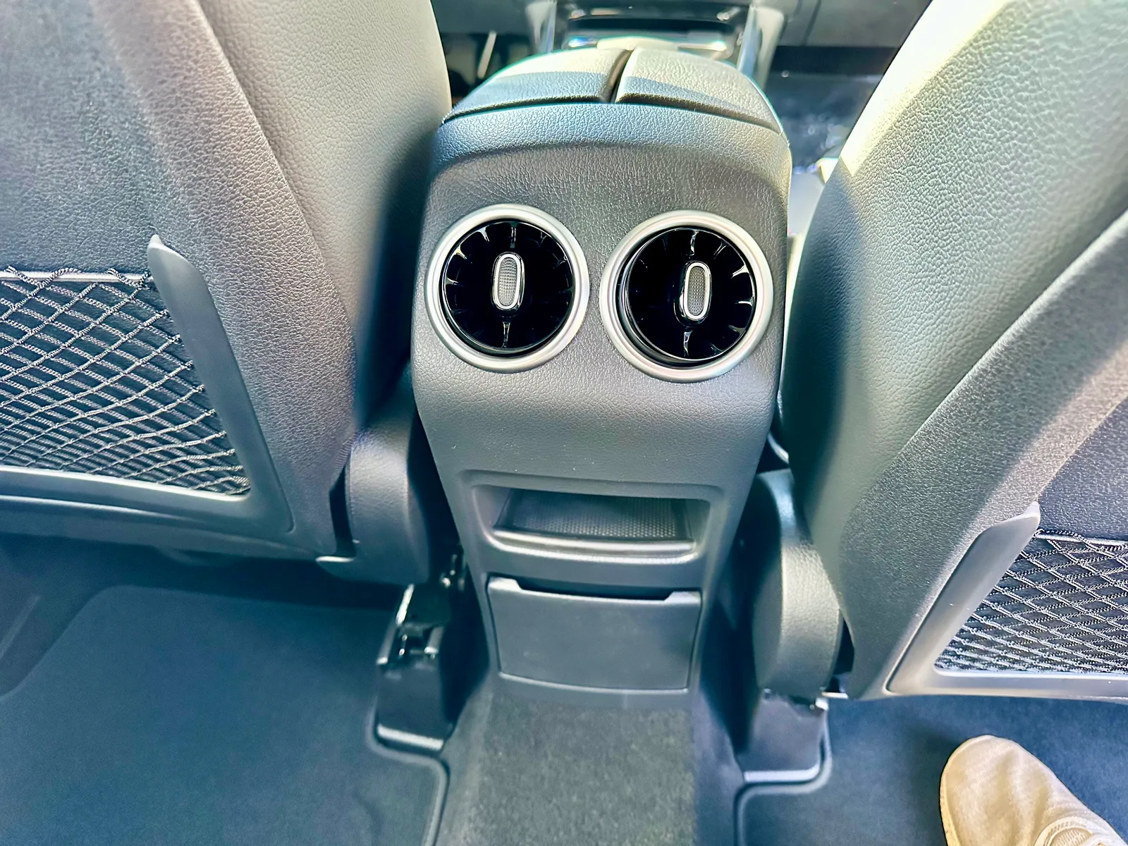 2023 Mercedes Benz GLB250: Exploring the Ultimate in Luxury and Practicality