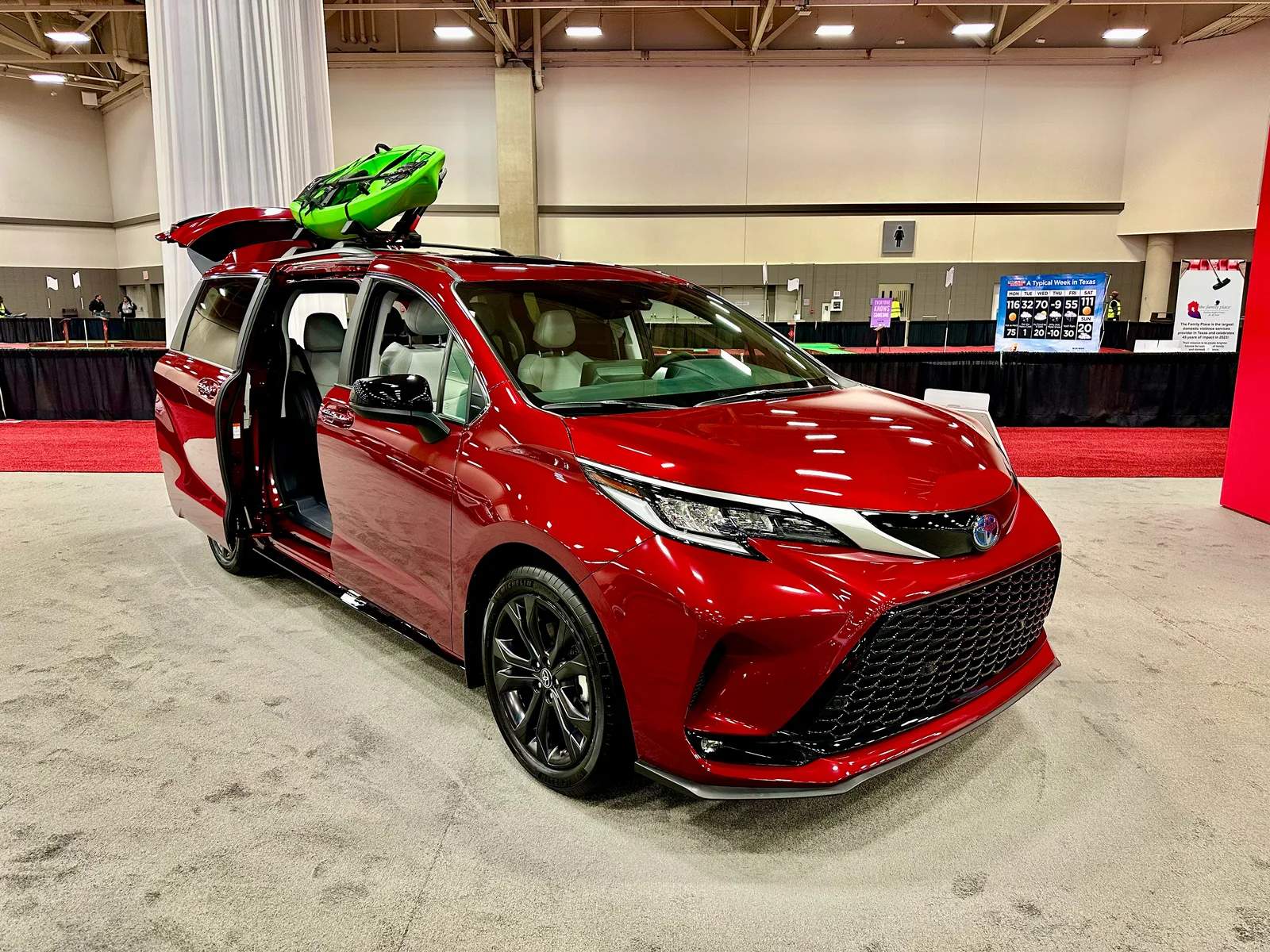 2023 Toyota Sienna Trim Compare: Limited, XSE, & XLE