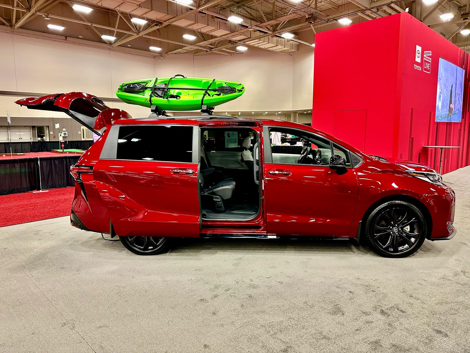 2023 Toyota Sienna Trim Compare: Limited, XSE, & XLE