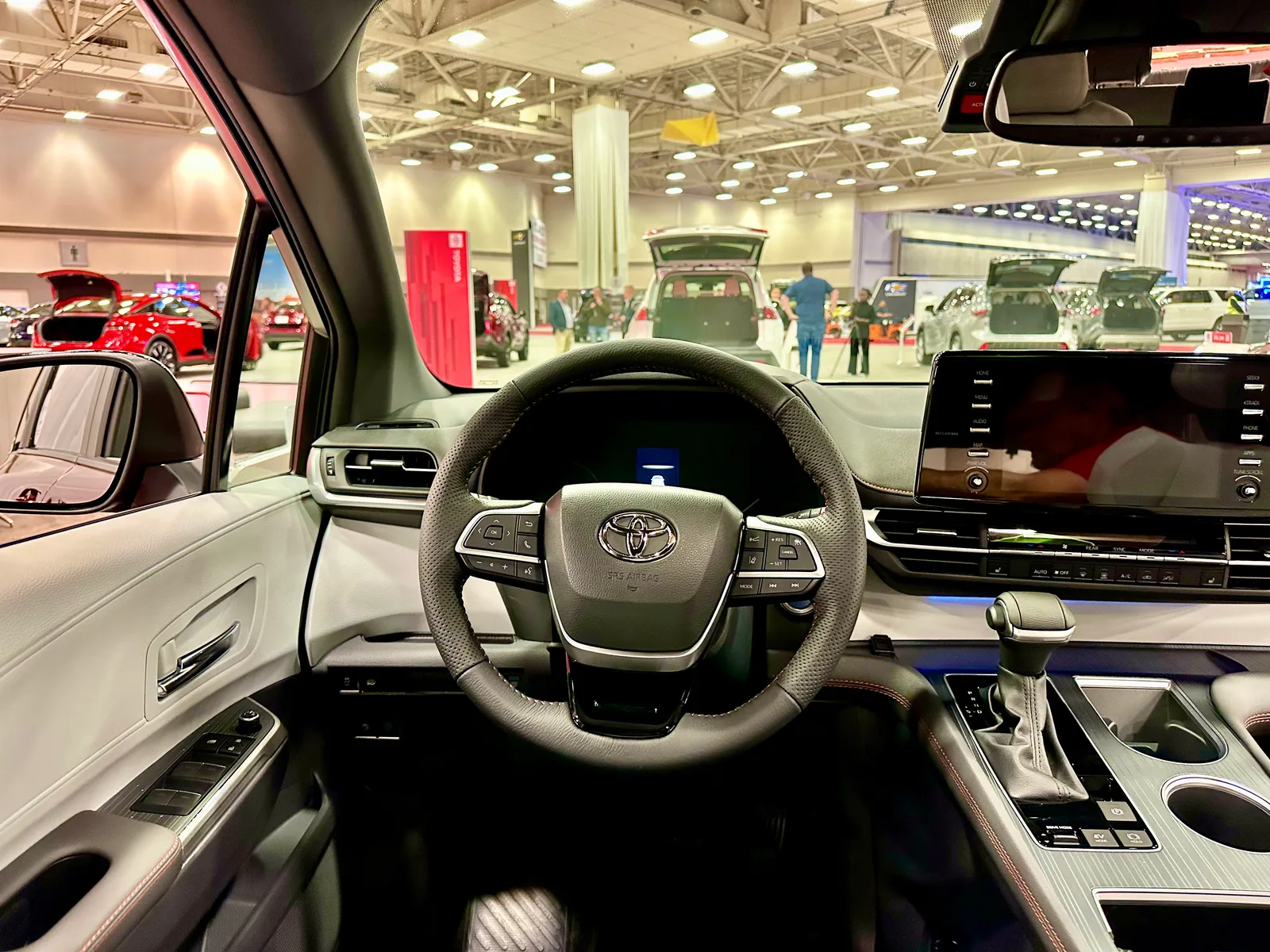 2023 Toyota Sienna Trim Compare: Limited, XSE, & XLE
