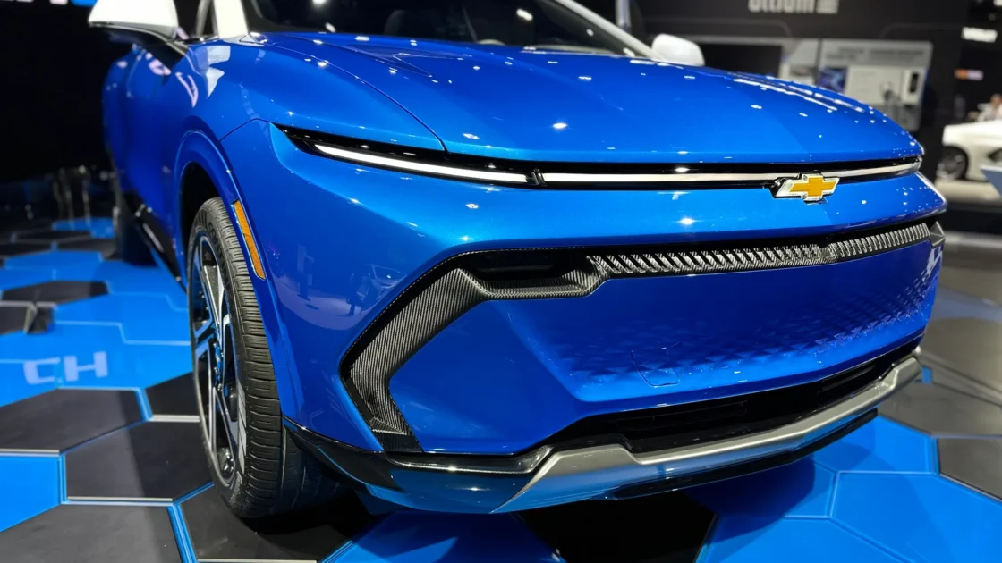 2024 Chevrolet Equinox EV at the Chicago Auto Show: A Closer Look