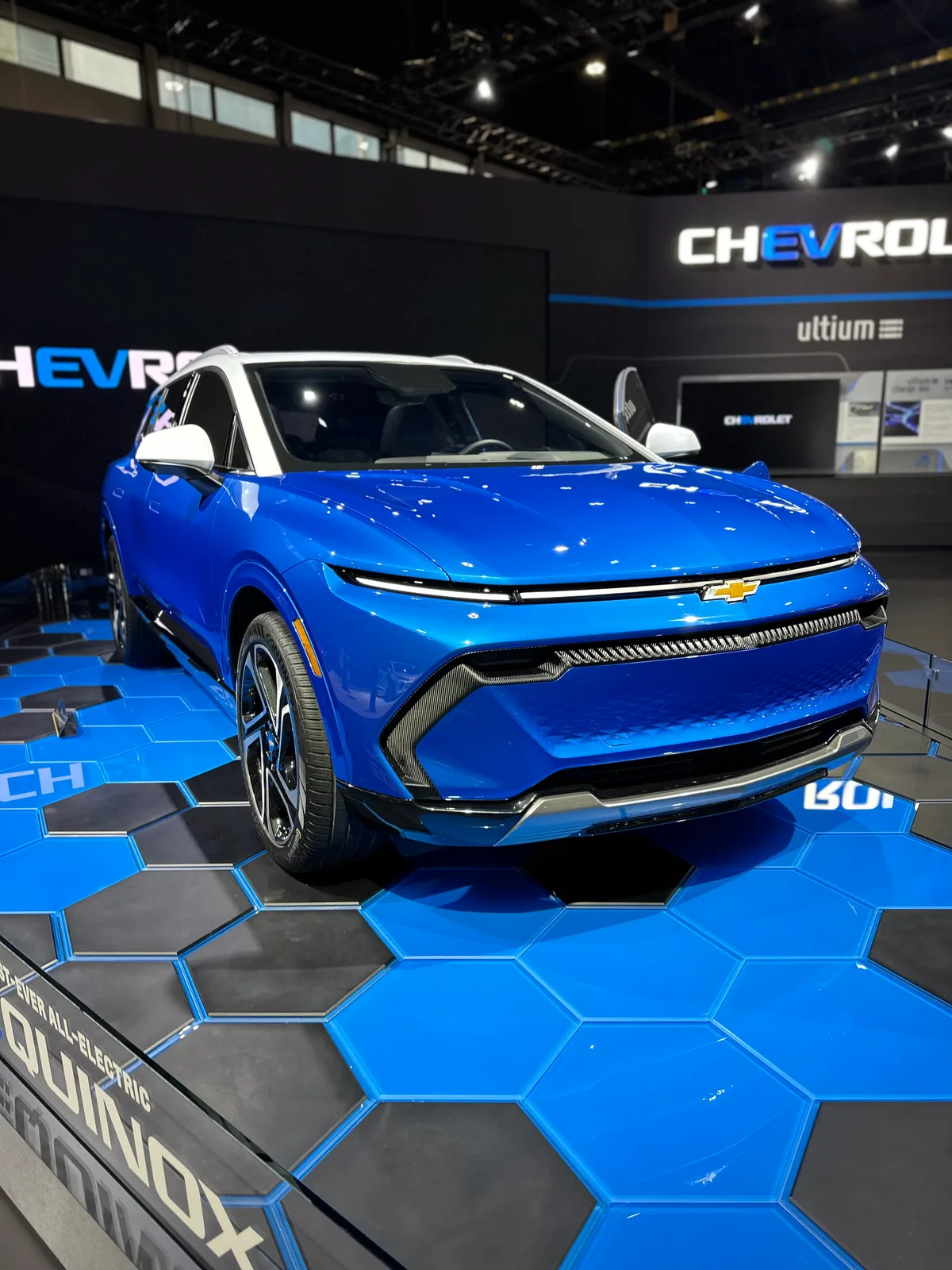 2024 Chevrolet Equinox EV at the Chicago Auto Show: A Closer Look