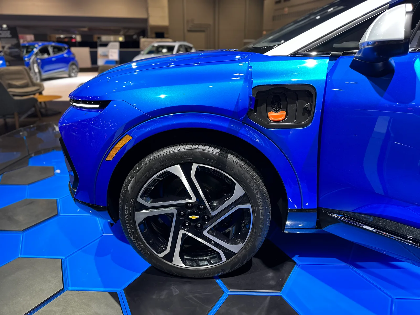 2024 Chevrolet Equinox EV at the Chicago Auto Show: A Closer Look