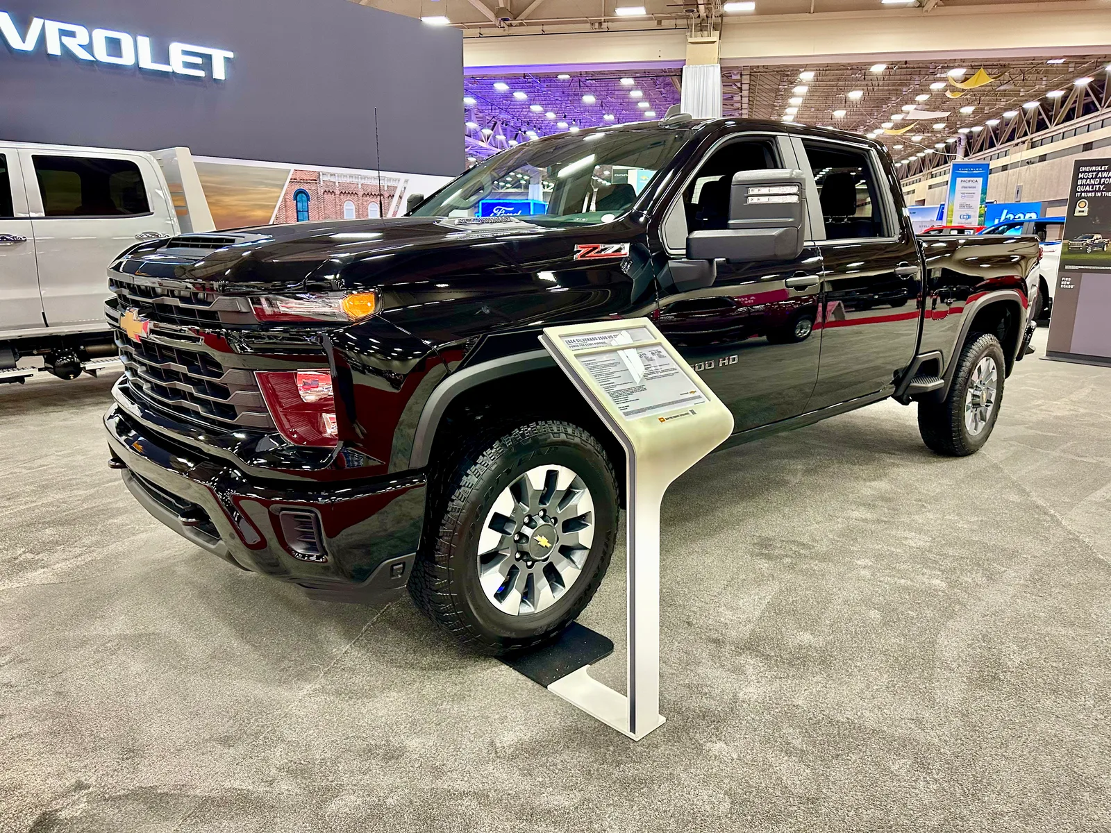 BREAKING!!! 2024 Chevrolet Silverado 2500 HD Custom Z71 from the North Texas Auto Show