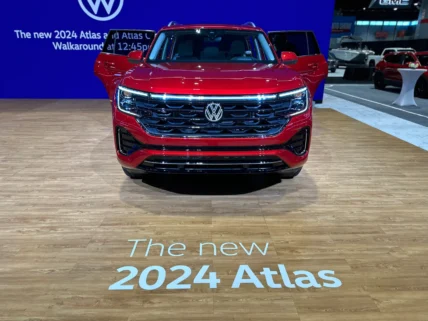 2024 Volkswagen Atlas and Atlas Cross Sport Debut at the Chicago Auto Show