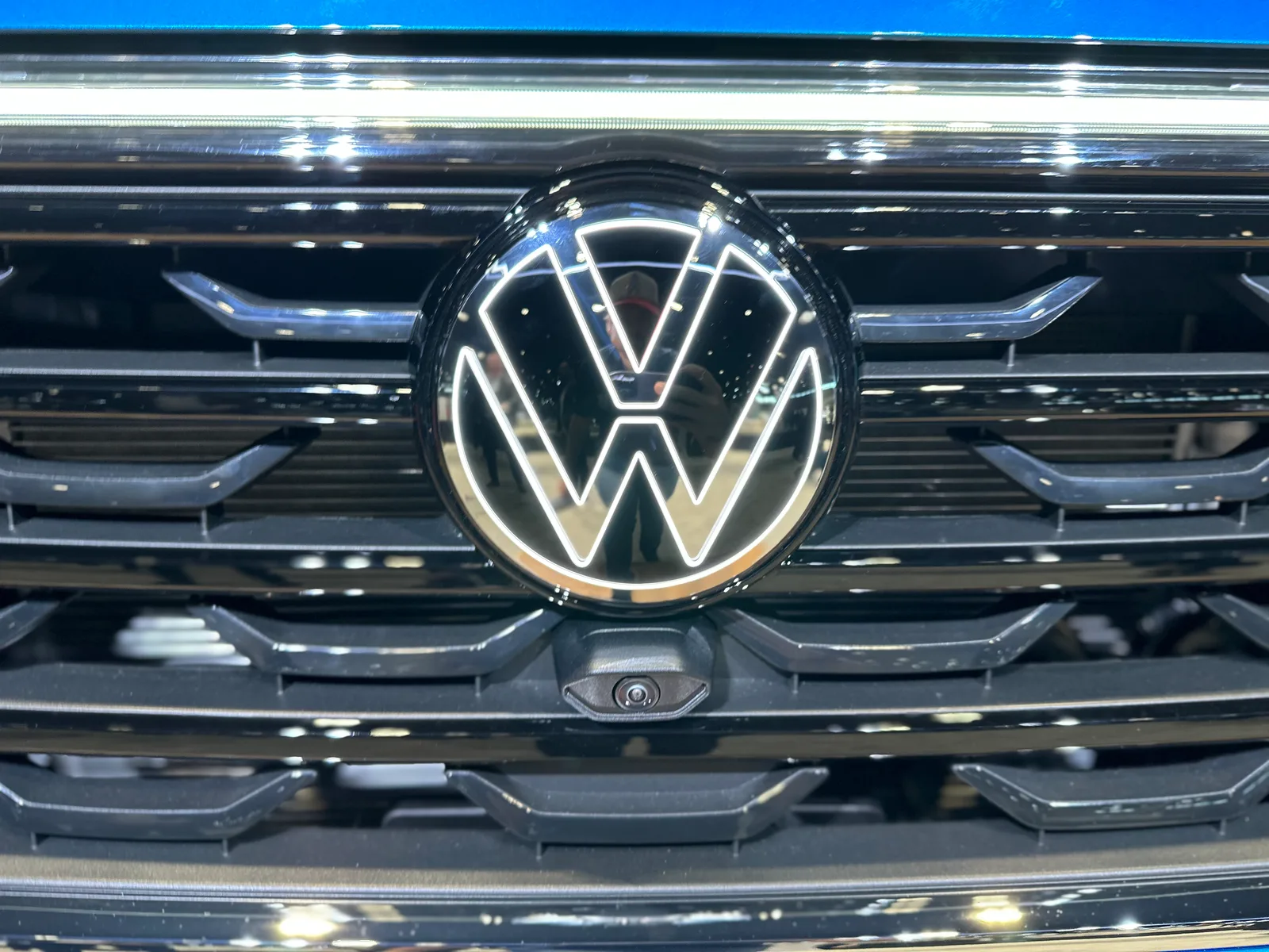 2024 Volkswagen Atlas and Atlas Cross Sport Debut at the Chicago Auto Show
