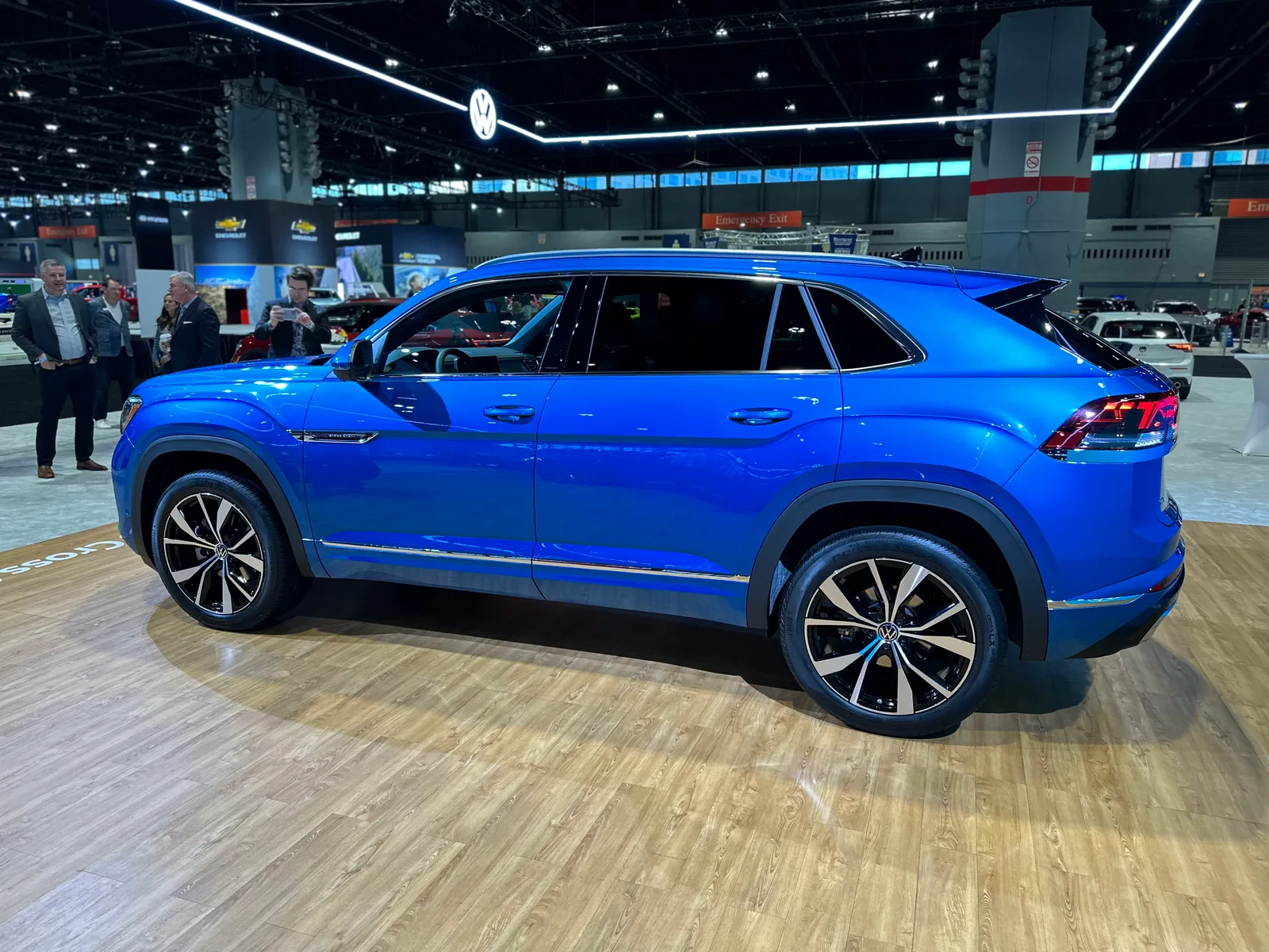 2024 Volkswagen Atlas and Atlas Cross Sport Debut at the Chicago Auto Show